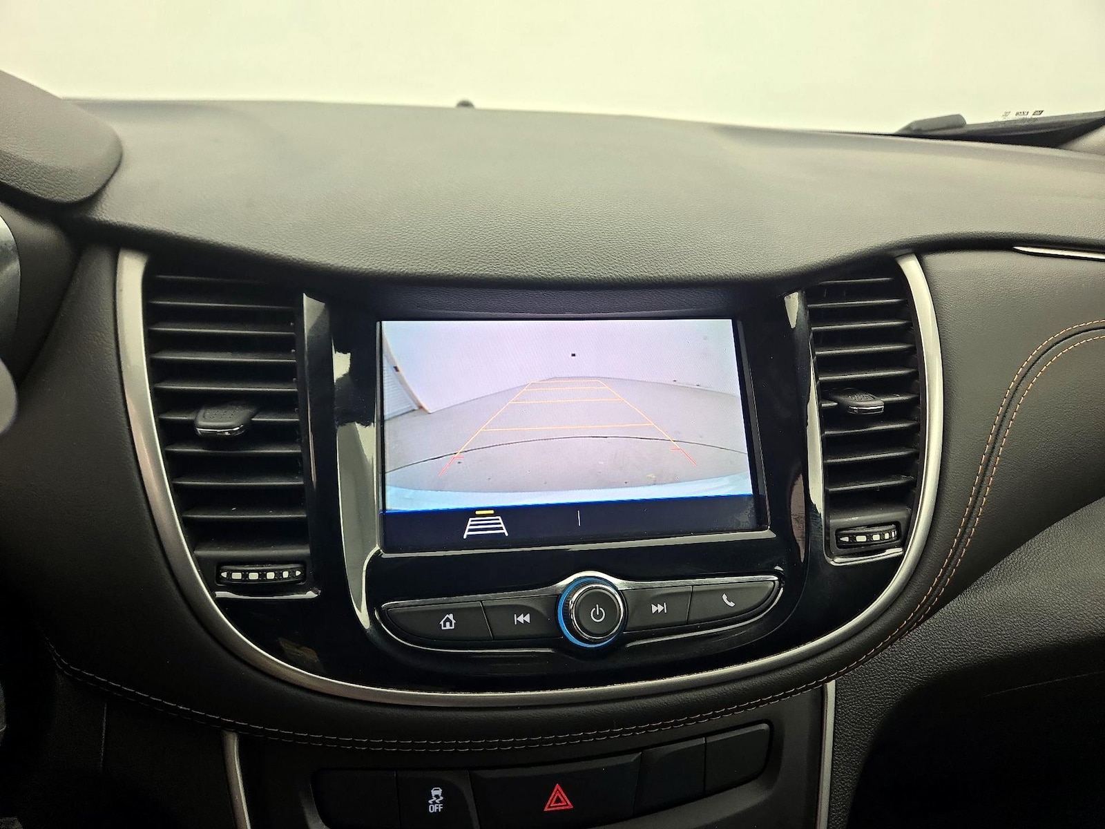 2021 Chevrolet Trax LS - Photo 15
