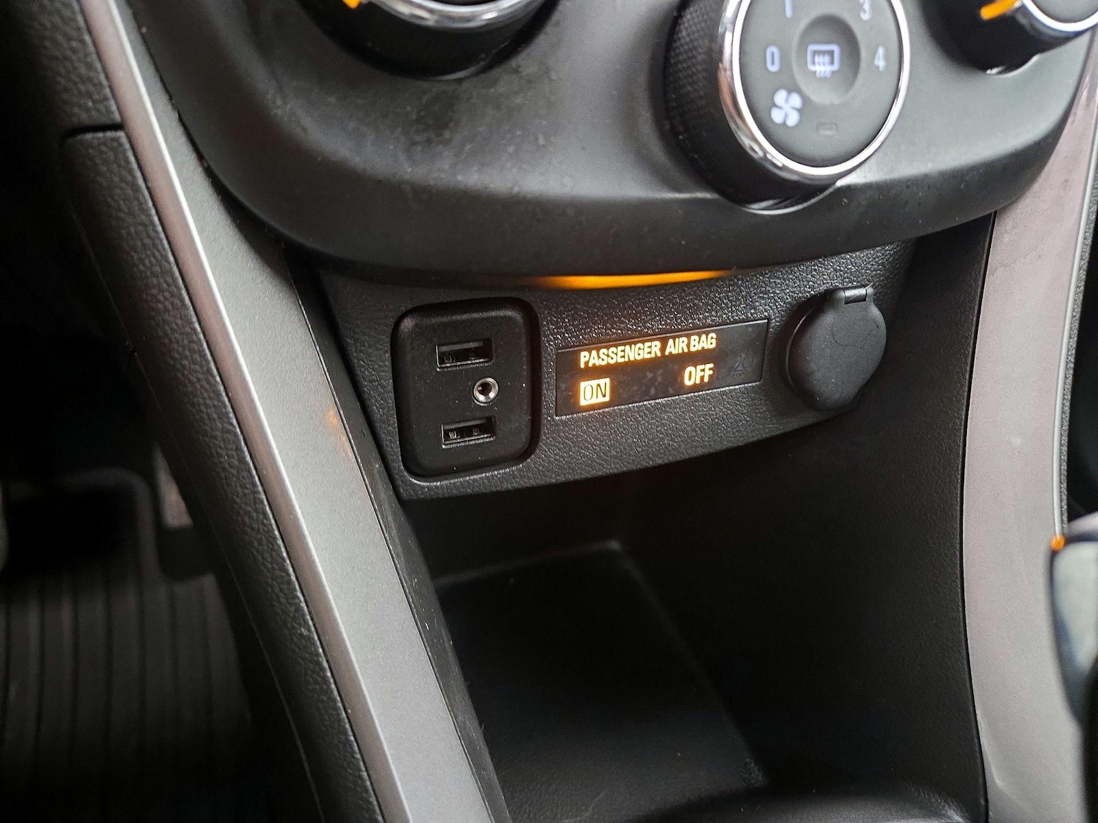 2021 Chevrolet Trax LS - Photo 19
