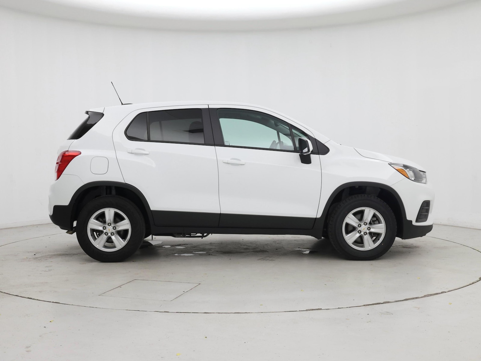 2021 Chevrolet Trax LS - Photo 8