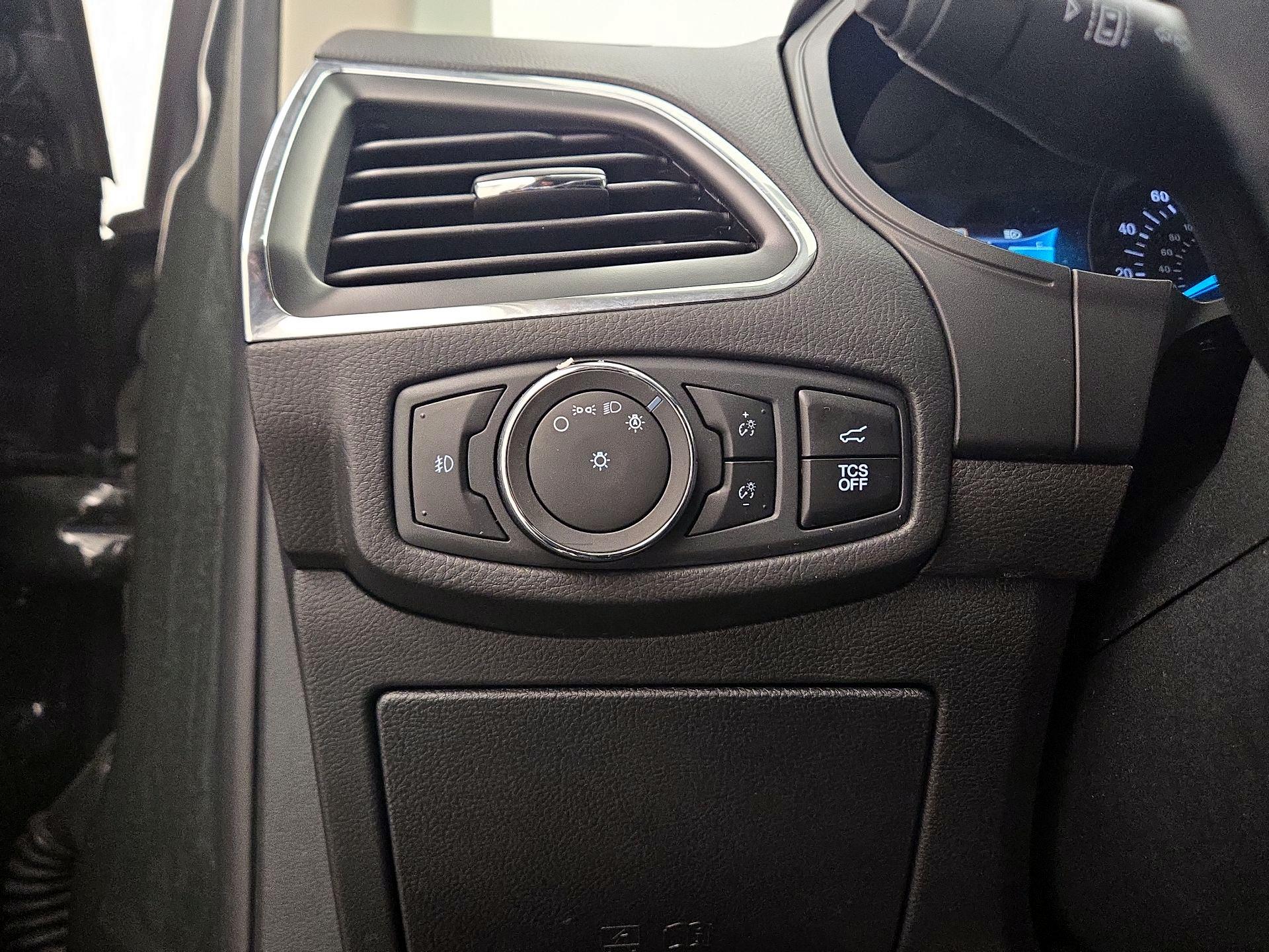 Thumbnail: 2023 Ford Edge - 13