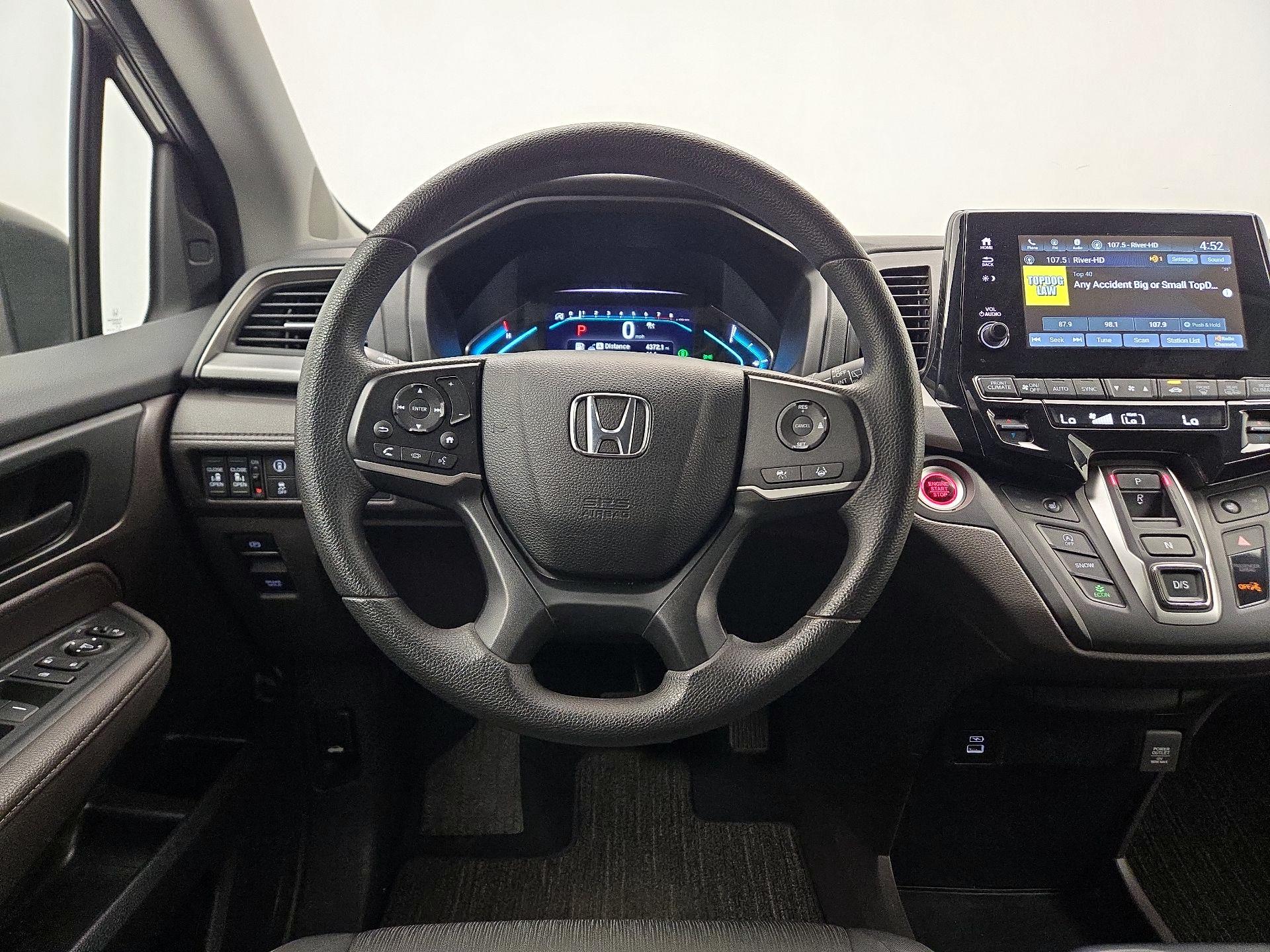 Thumbnail: 2023 Honda Odyssey - 10
