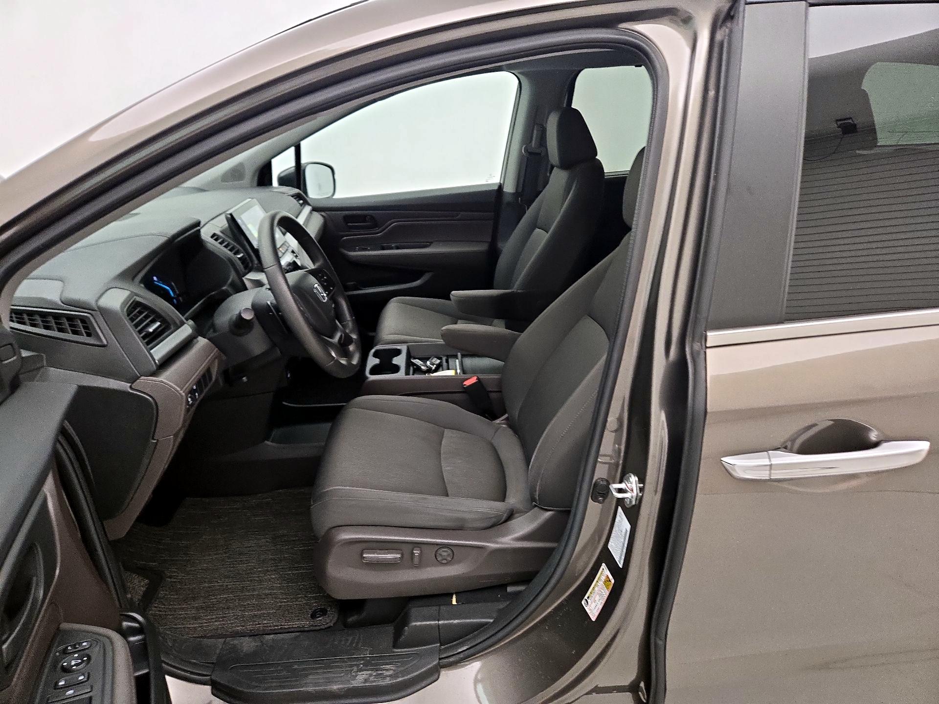 Thumbnail: 2023 Honda Odyssey - 11