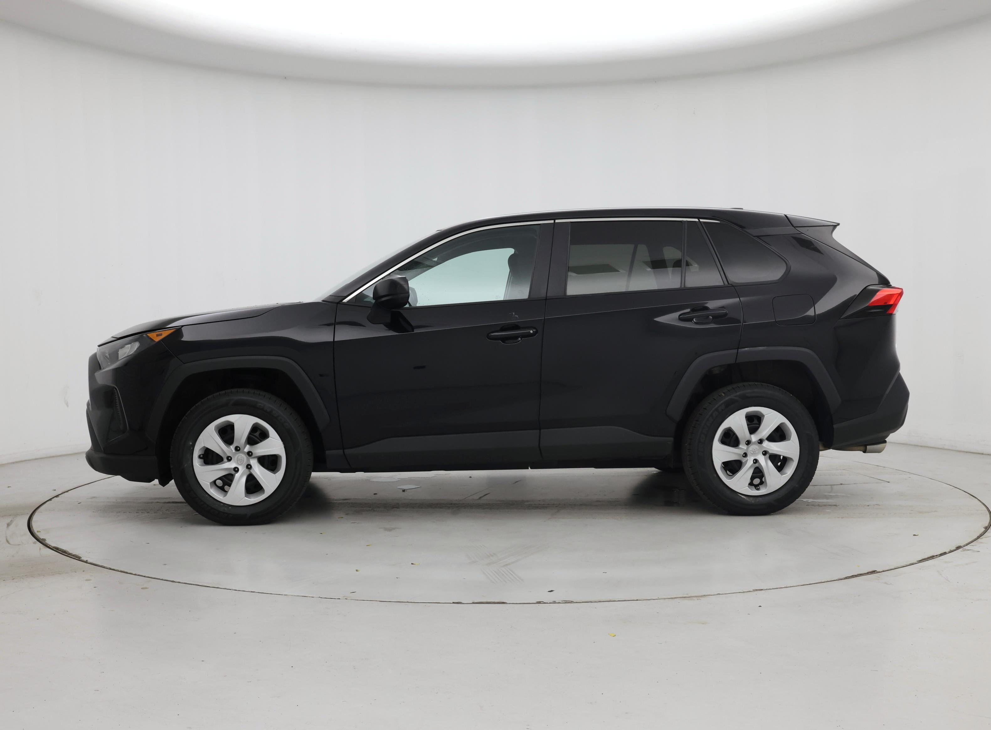 Thumbnail: 2022 Toyota RAV4 - 3