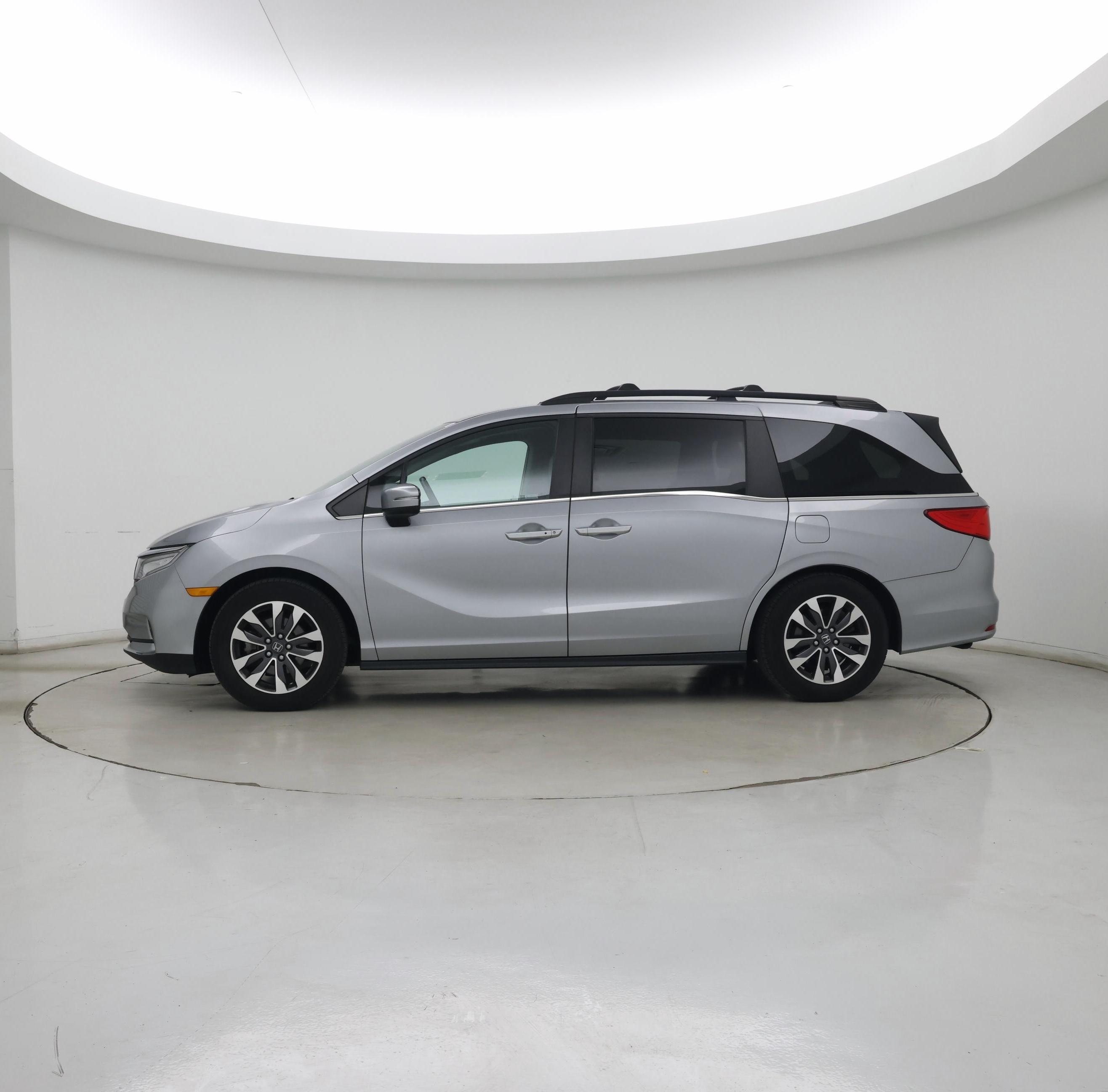 Thumbnail: 2021 Honda Odyssey - 3