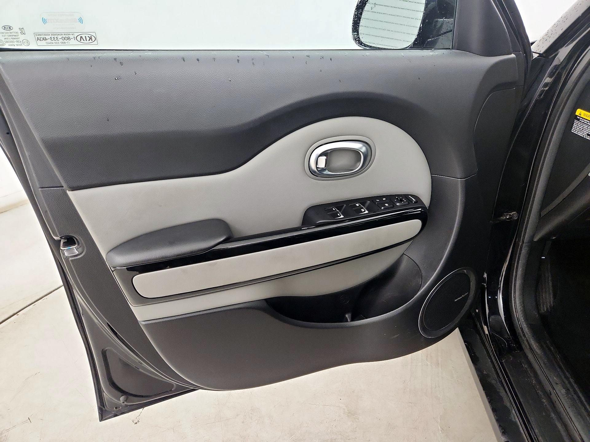 Thumbnail: 2017 Kia Soul - 12