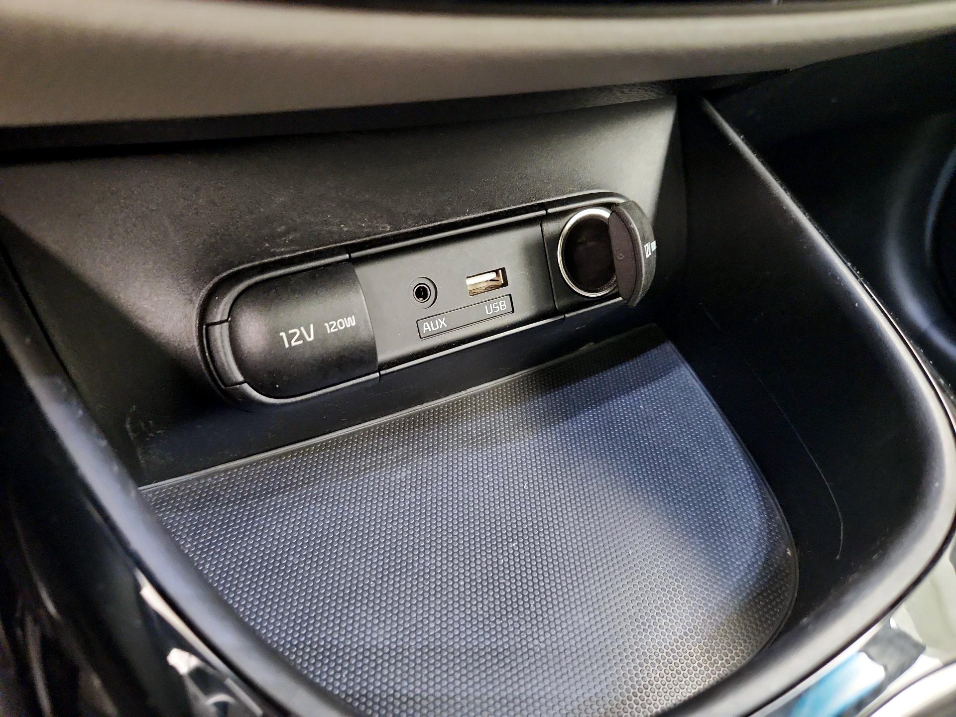 Thumbnail: 2017 Kia Soul - 18