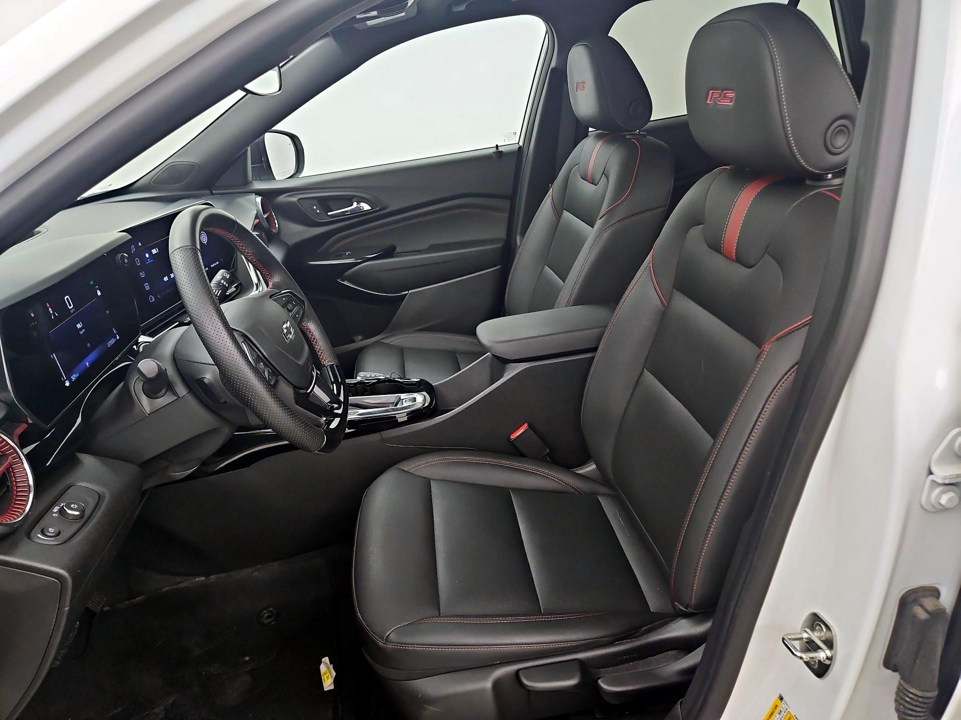 Thumbnail: 2024 Chevrolet Trax - 11