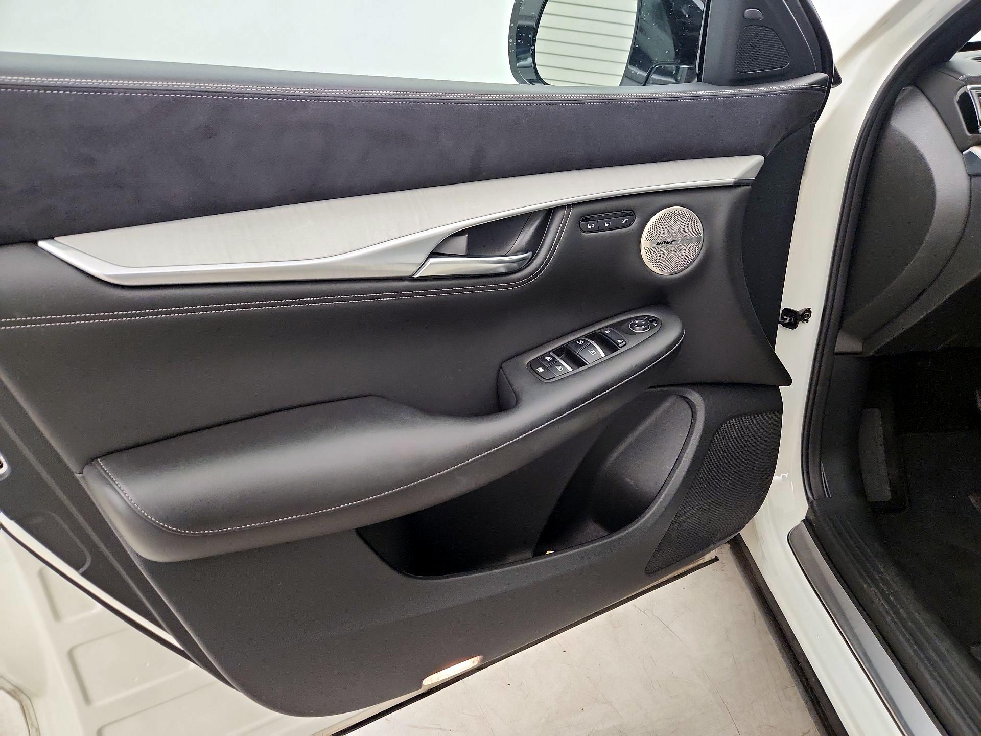 Thumbnail: 2019 INFINITI QX50 - 12
