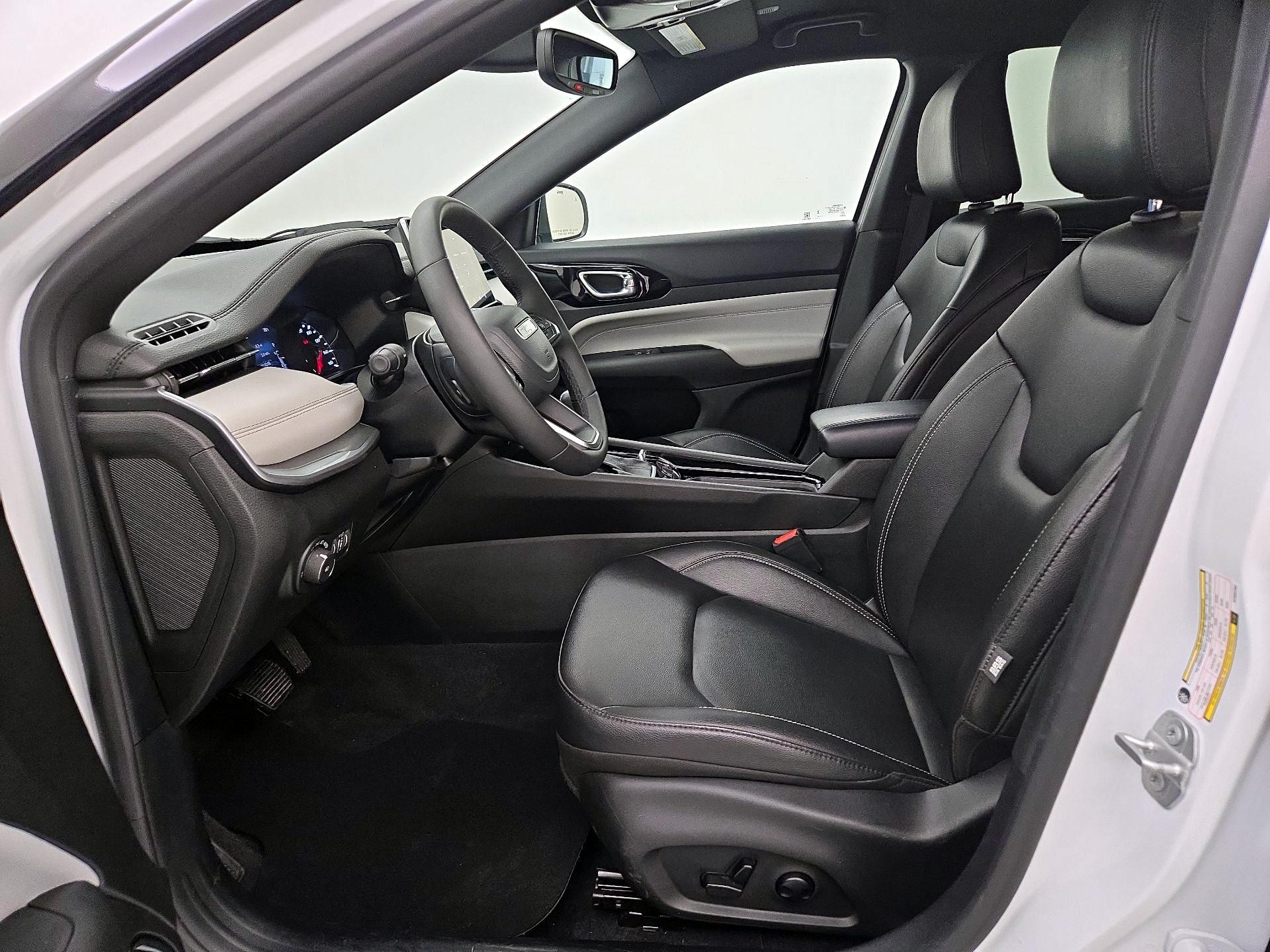 Thumbnail: 2025 Jeep Compass - 11