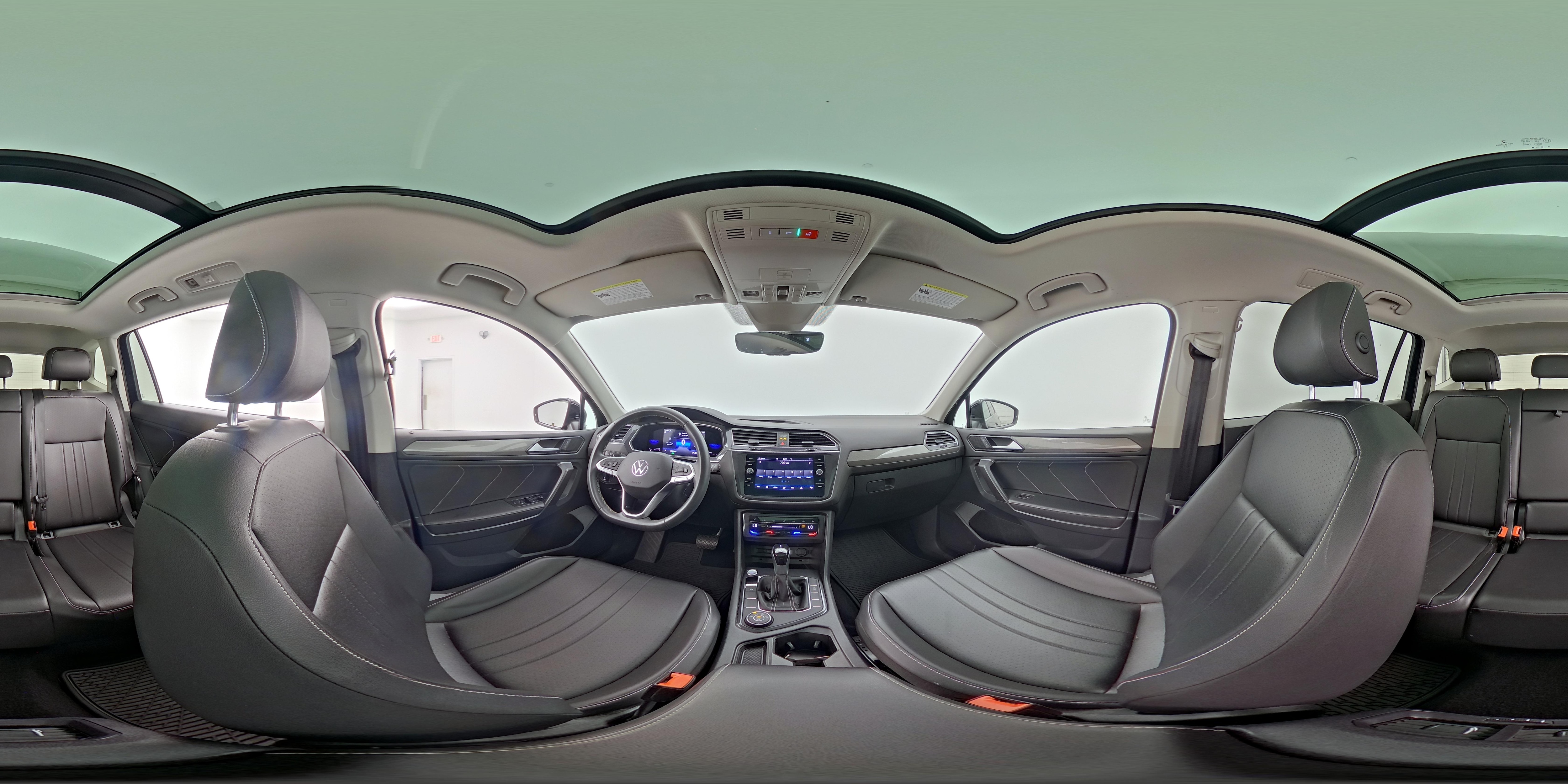 2022 Volkswagen Tiguan SE - Photo 25