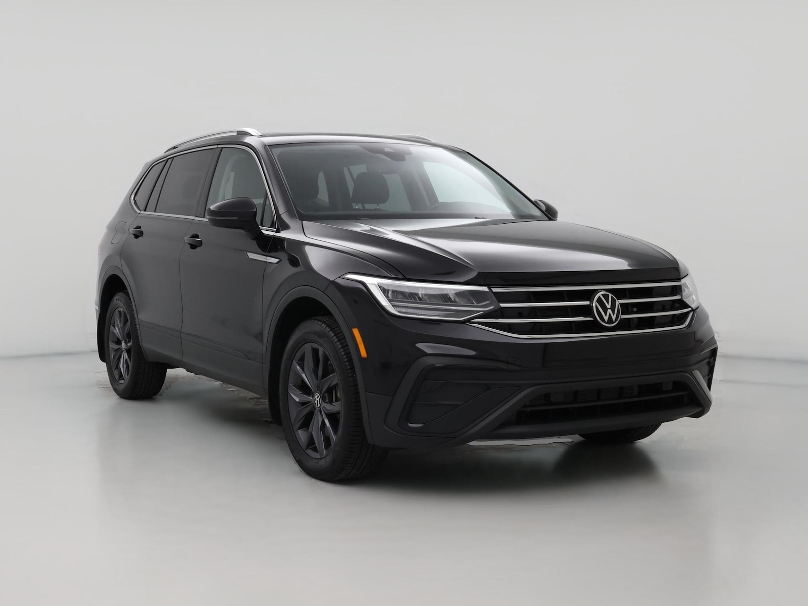2022 Volkswagen Tiguan SE - Photo 1