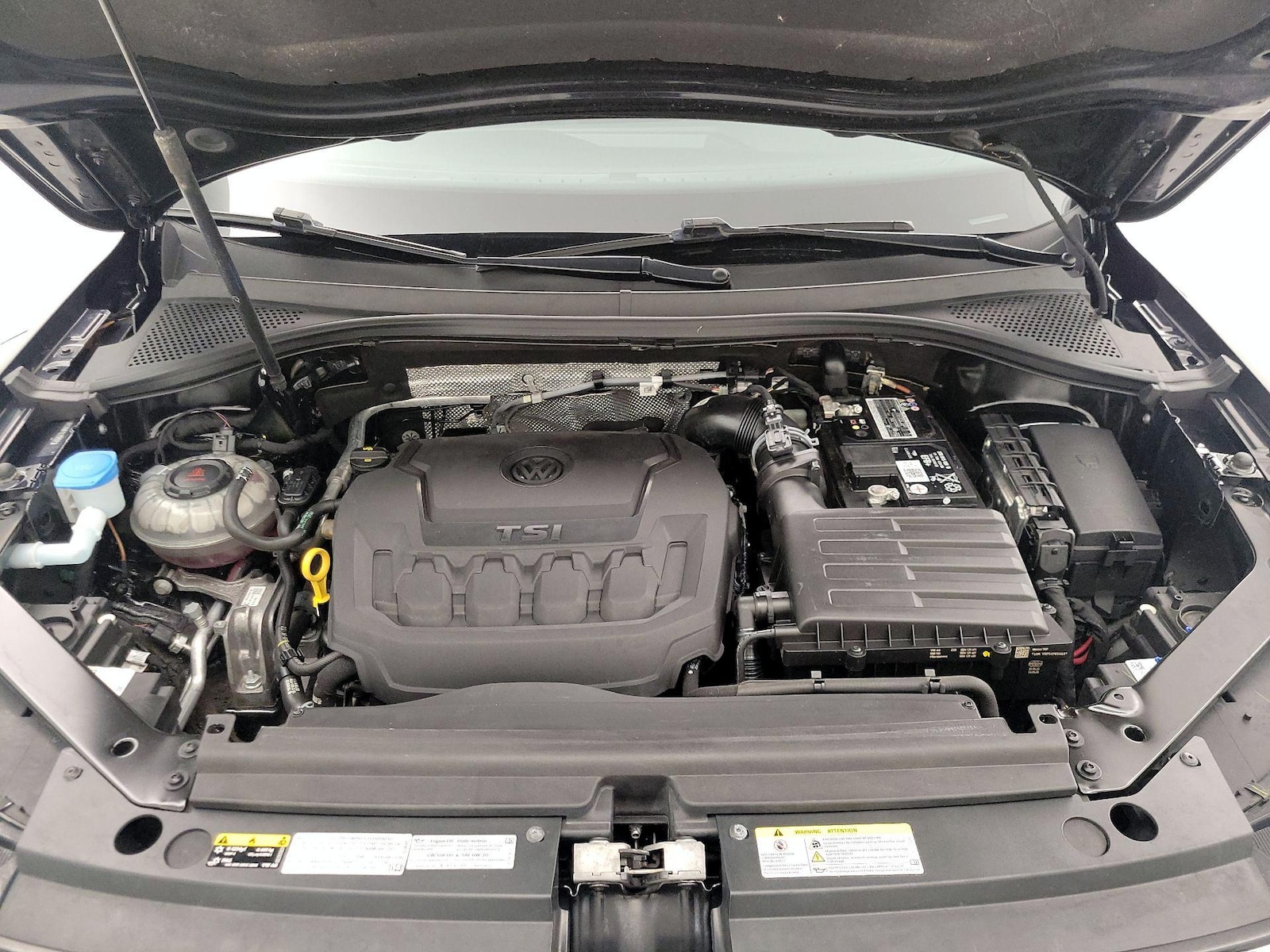 2022 Volkswagen Tiguan SE - Photo 23