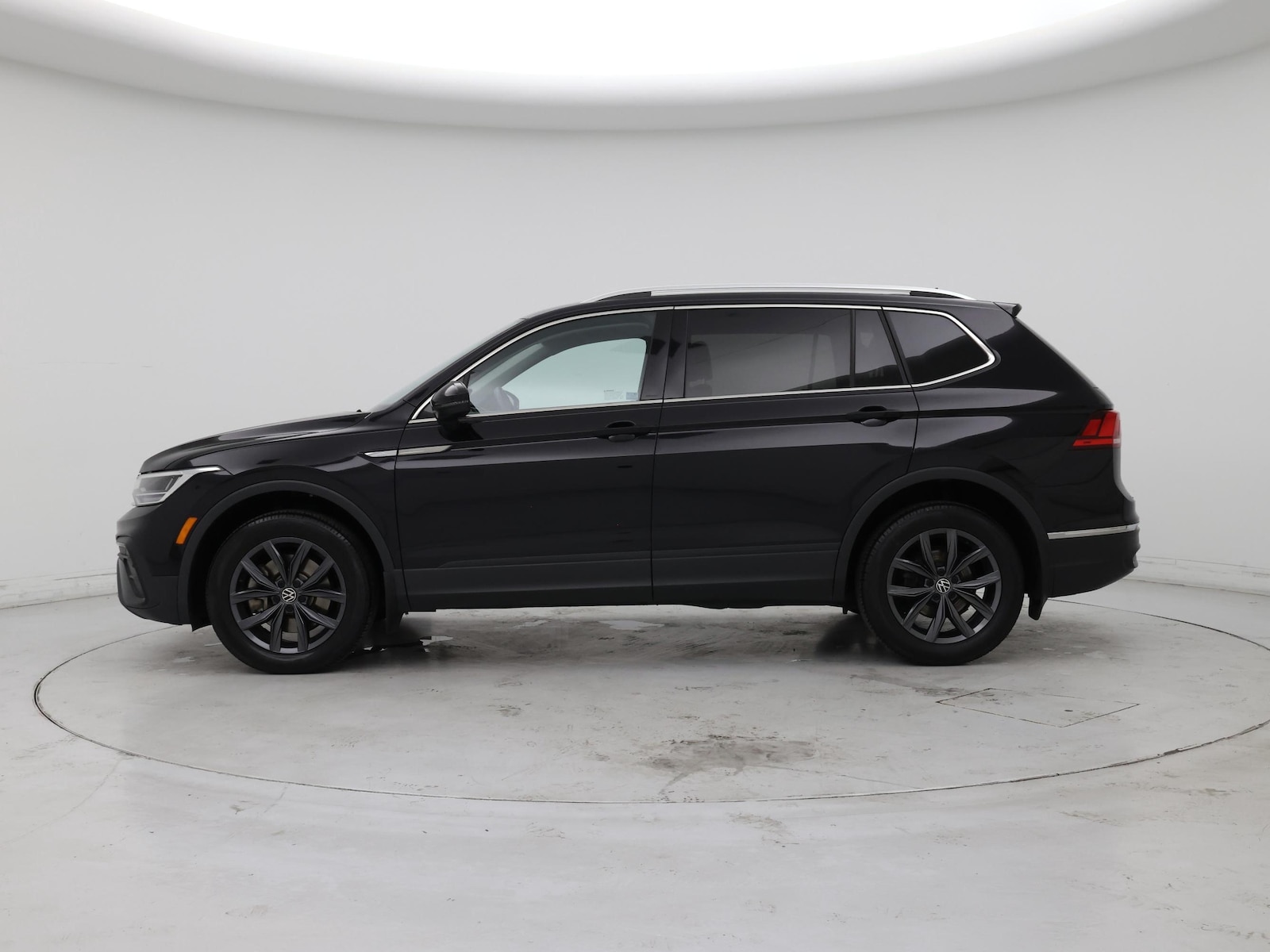 2022 Volkswagen Tiguan SE - Photo 4