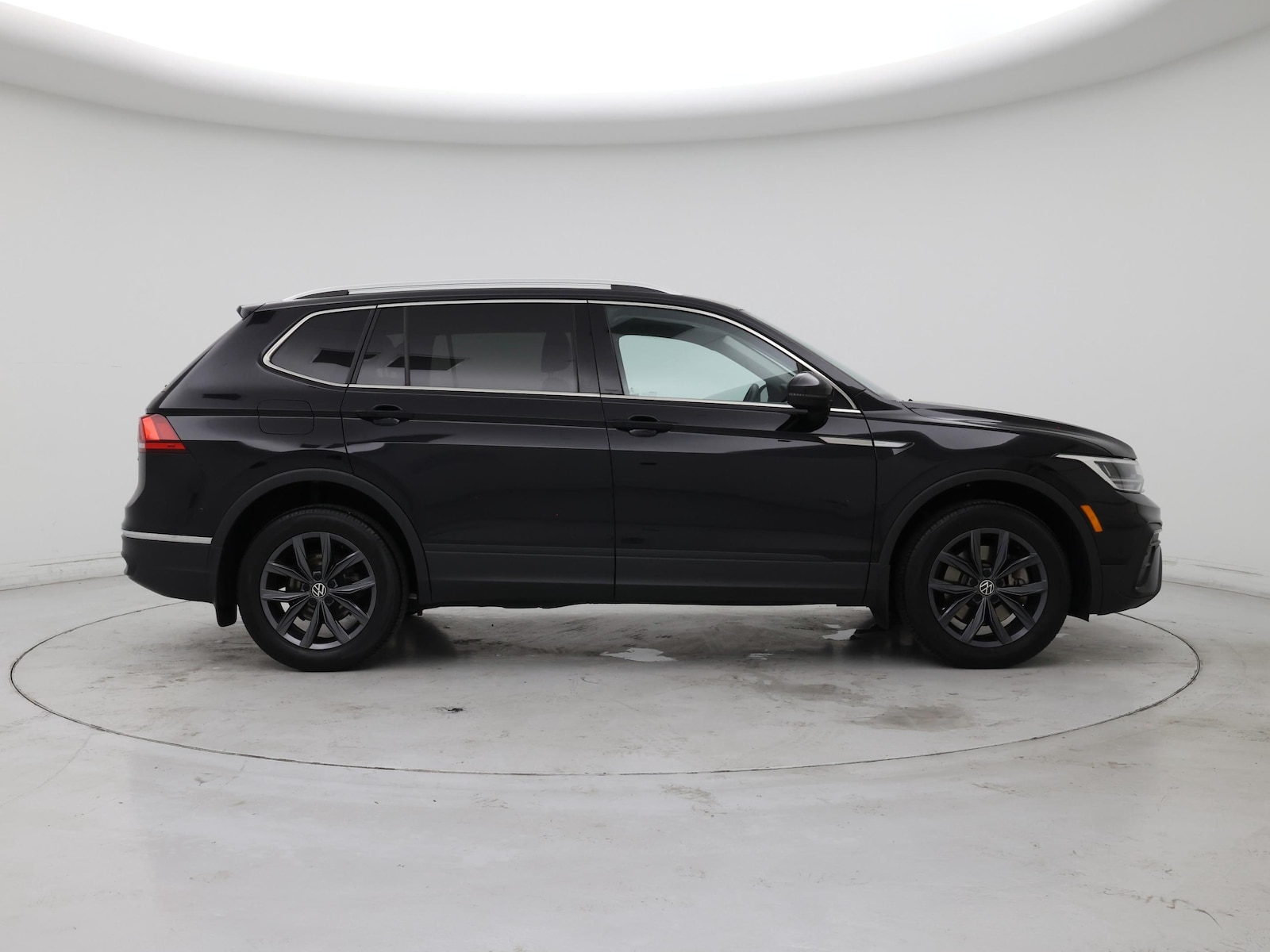 2022 Volkswagen Tiguan SE - Photo 8