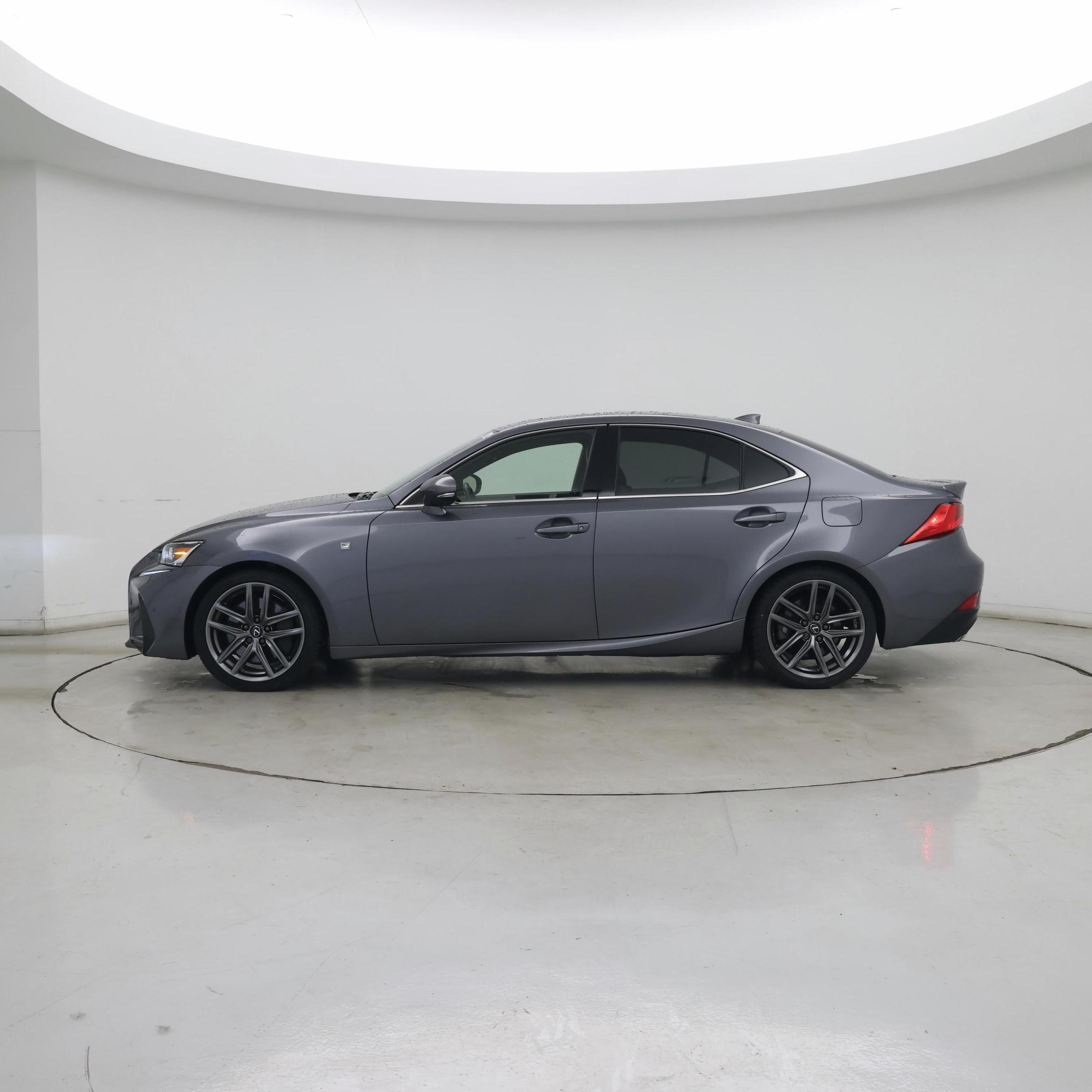 Thumbnail: 2020 Lexus IS - 3
