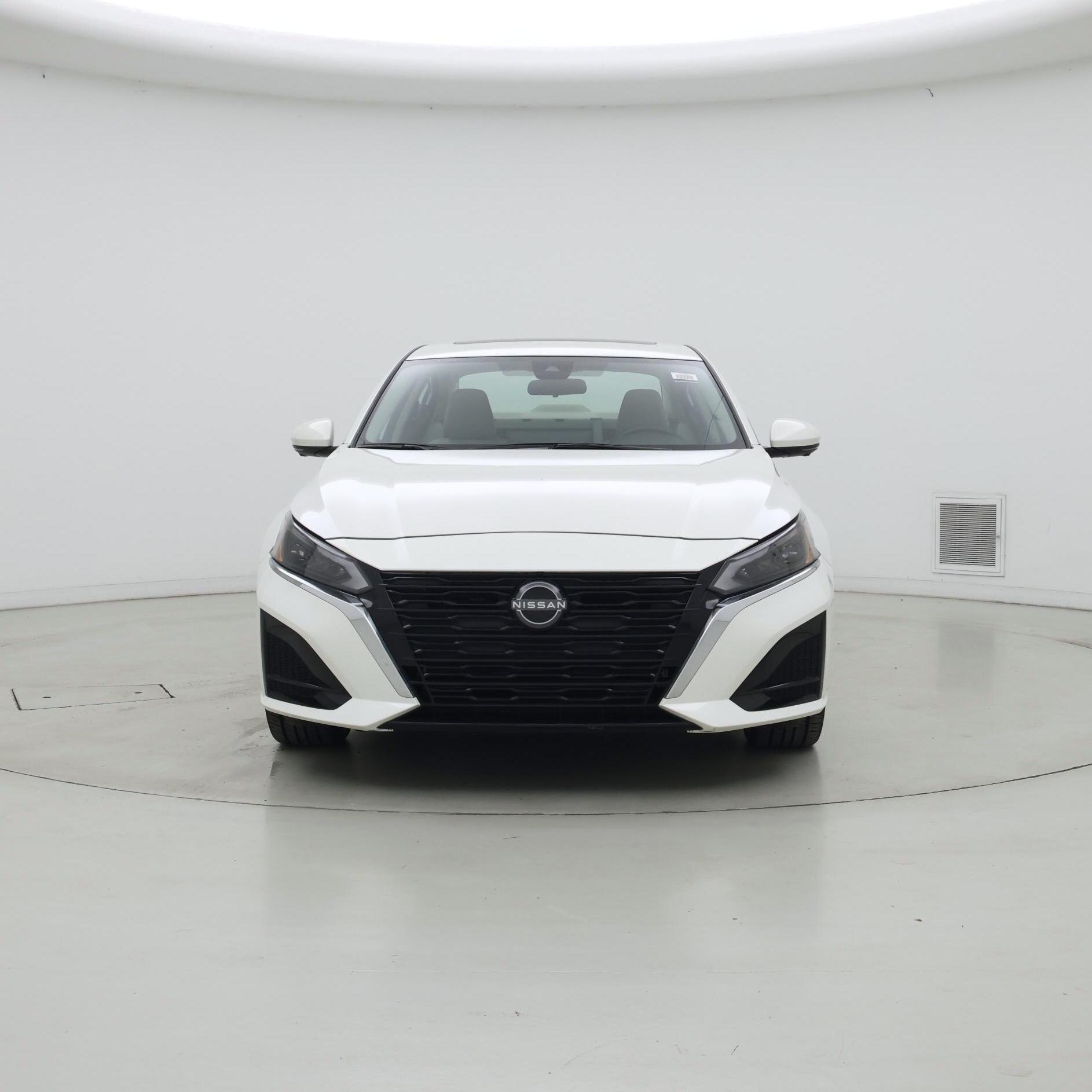 Thumbnail: 2023 Nissan Altima - 5
