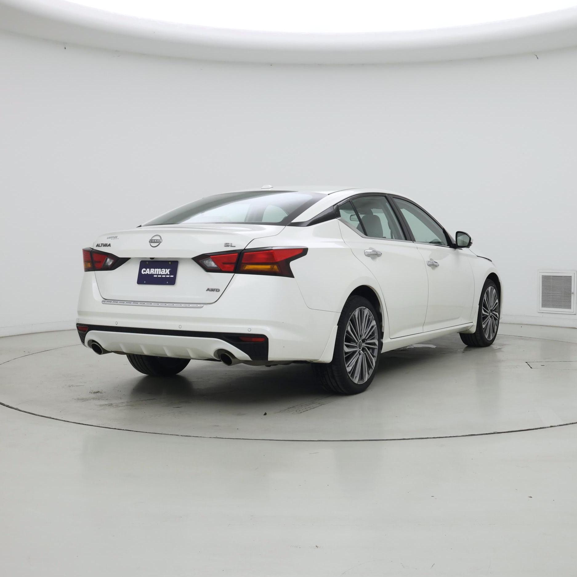 Thumbnail: 2023 Nissan Altima - 8