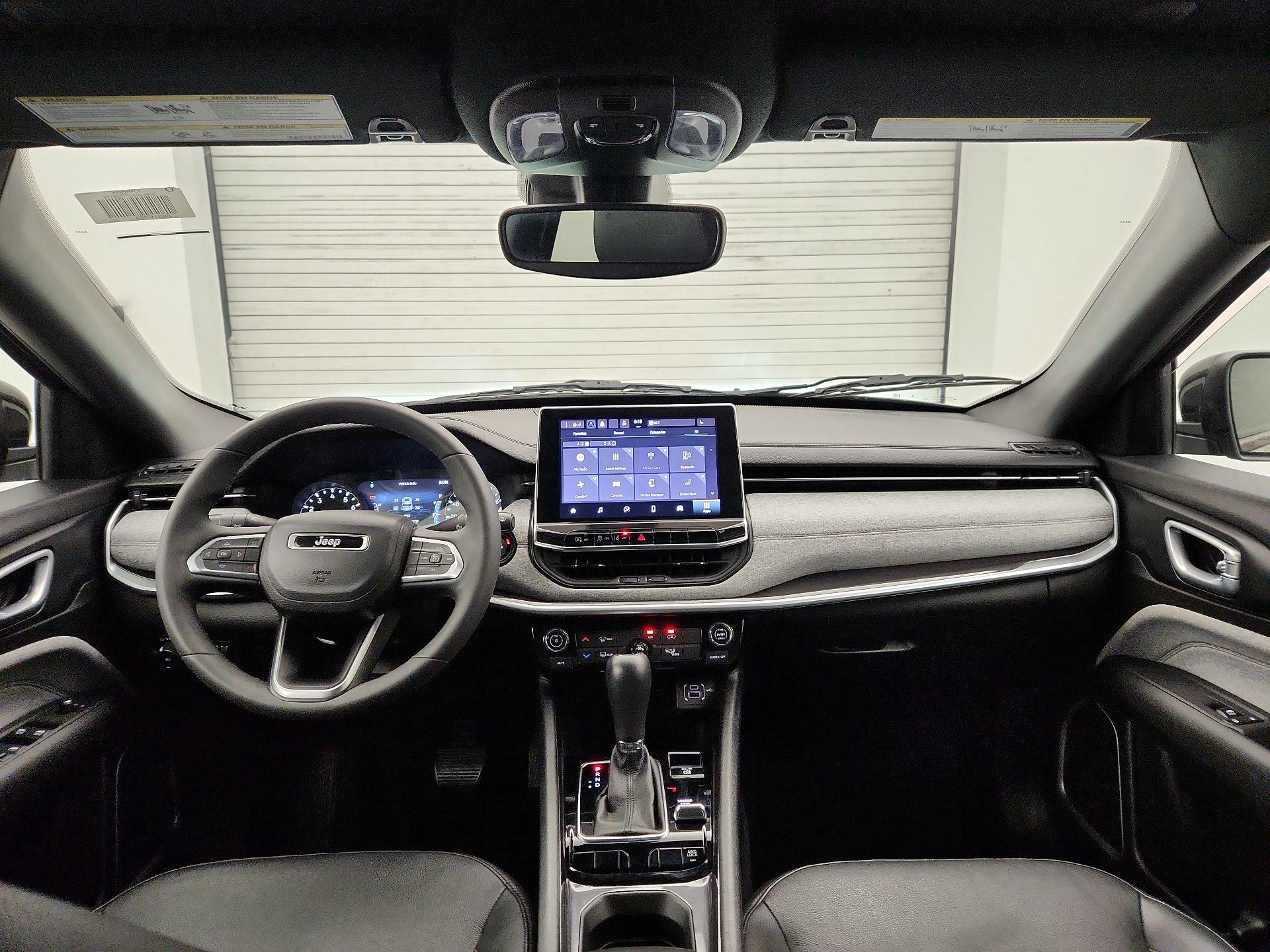Thumbnail: 2023 Jeep Compass - 9