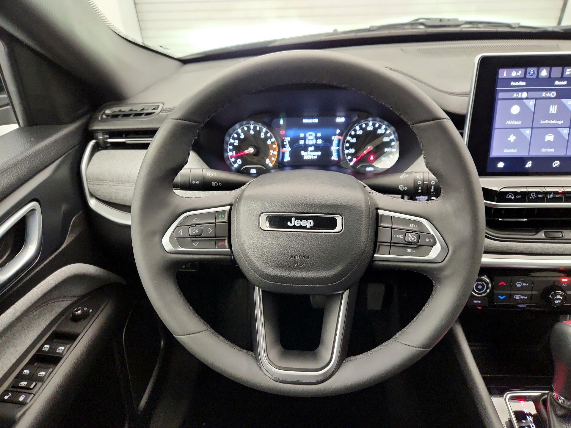 Thumbnail: 2023 Jeep Compass - 10