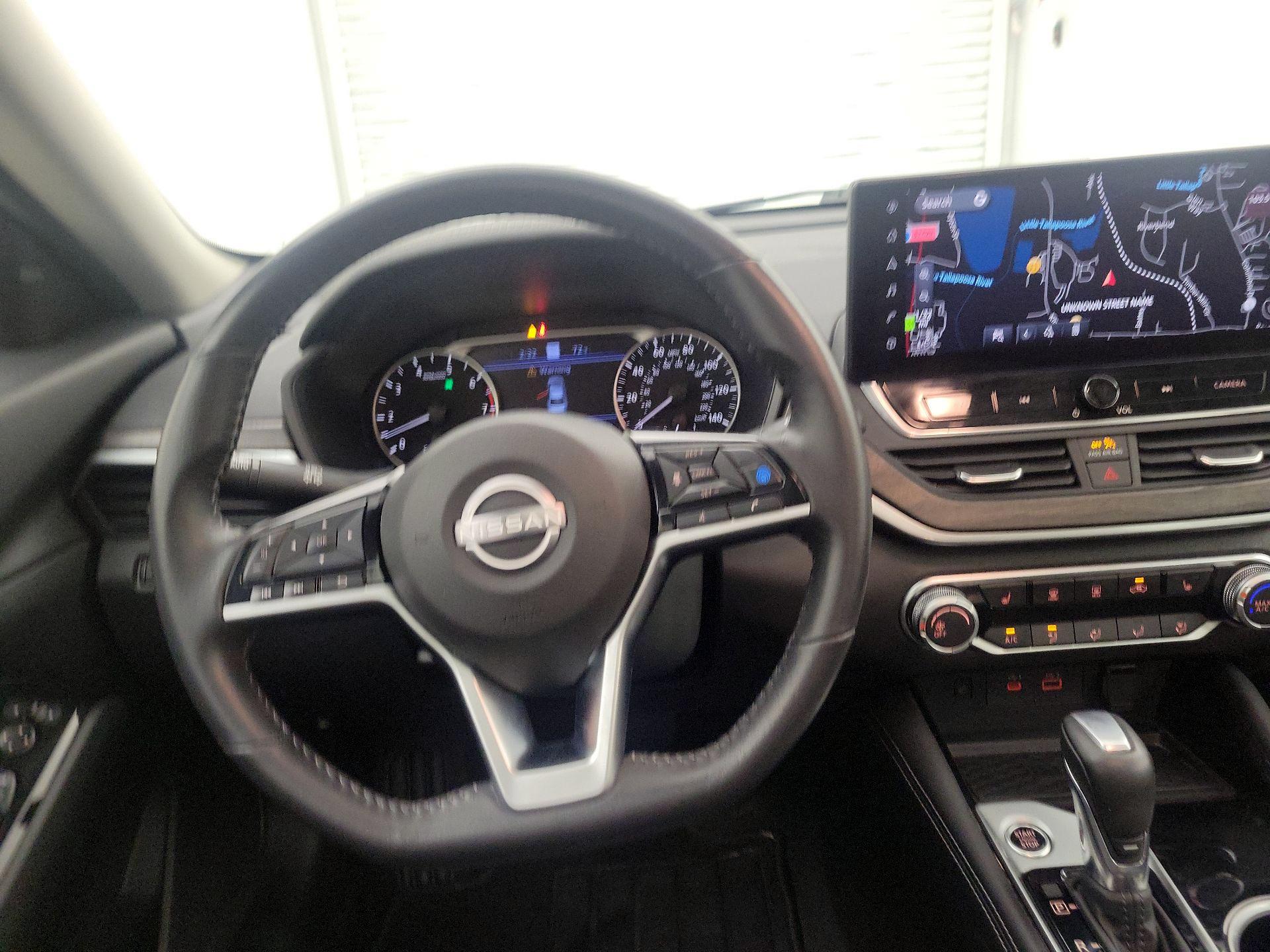 Thumbnail: 2023 Nissan Altima - 10