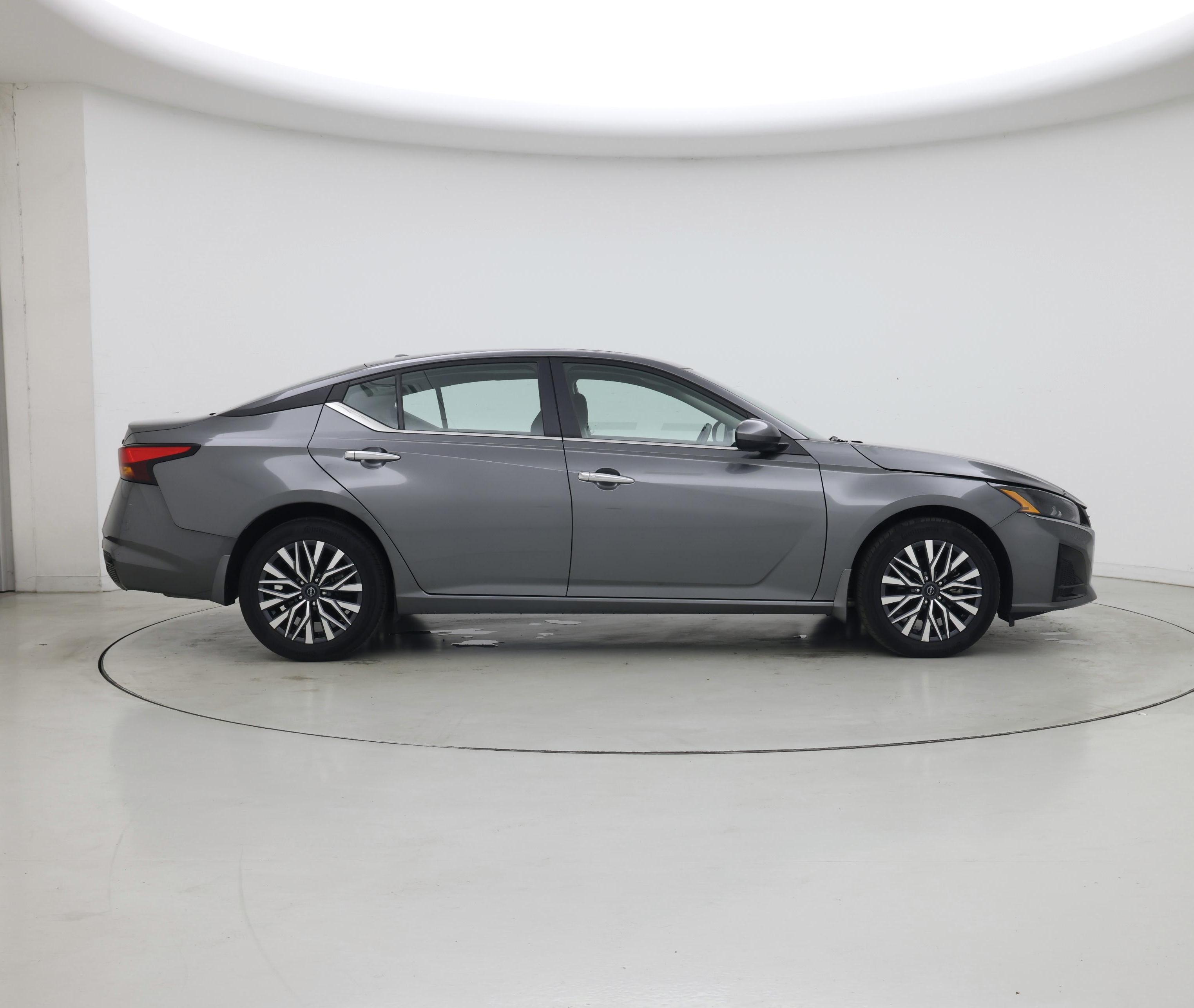 Thumbnail: 2023 Nissan Altima - 7