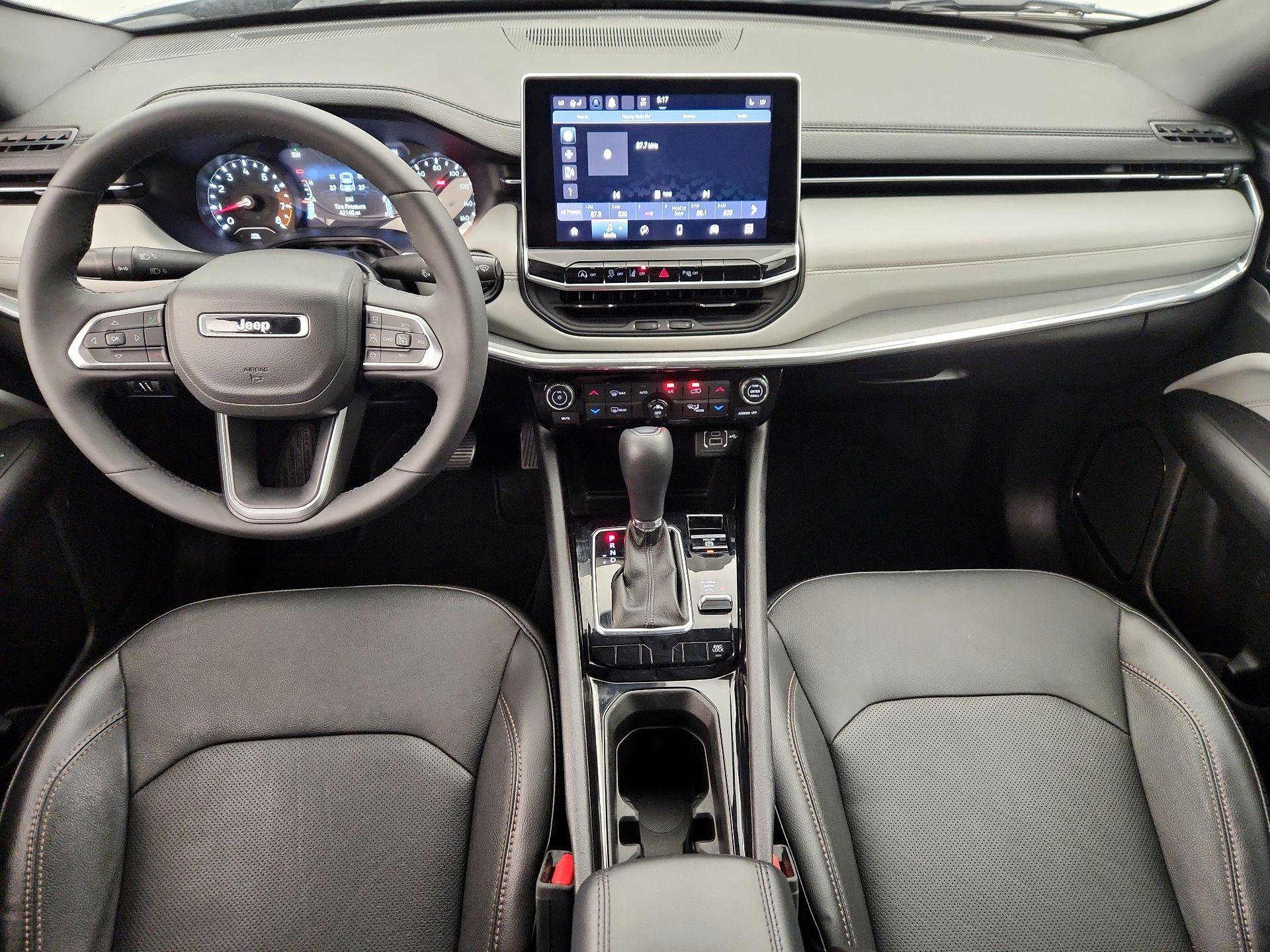 Thumbnail: 2023 Jeep Compass - 9