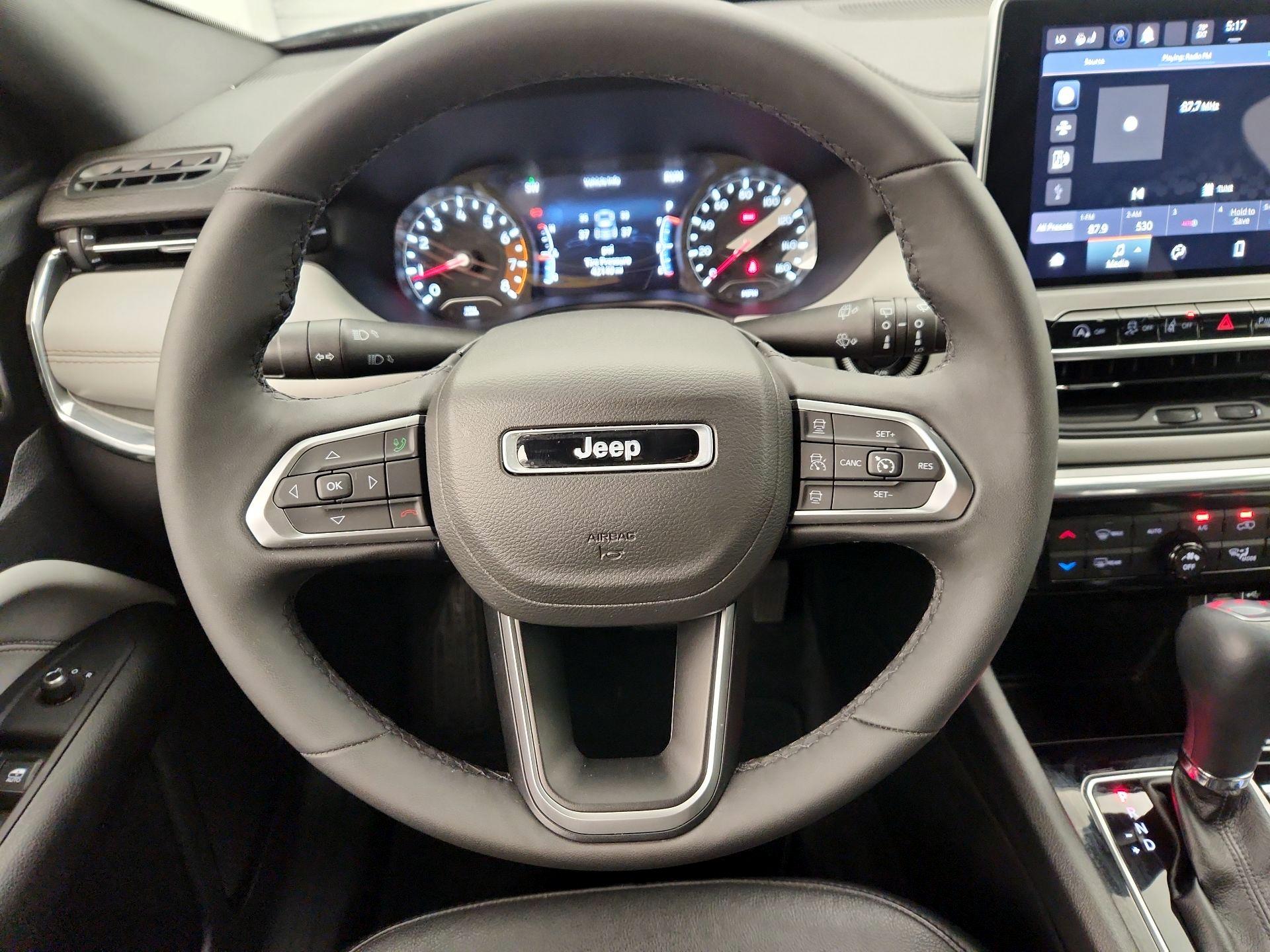 Thumbnail: 2023 Jeep Compass - 10
