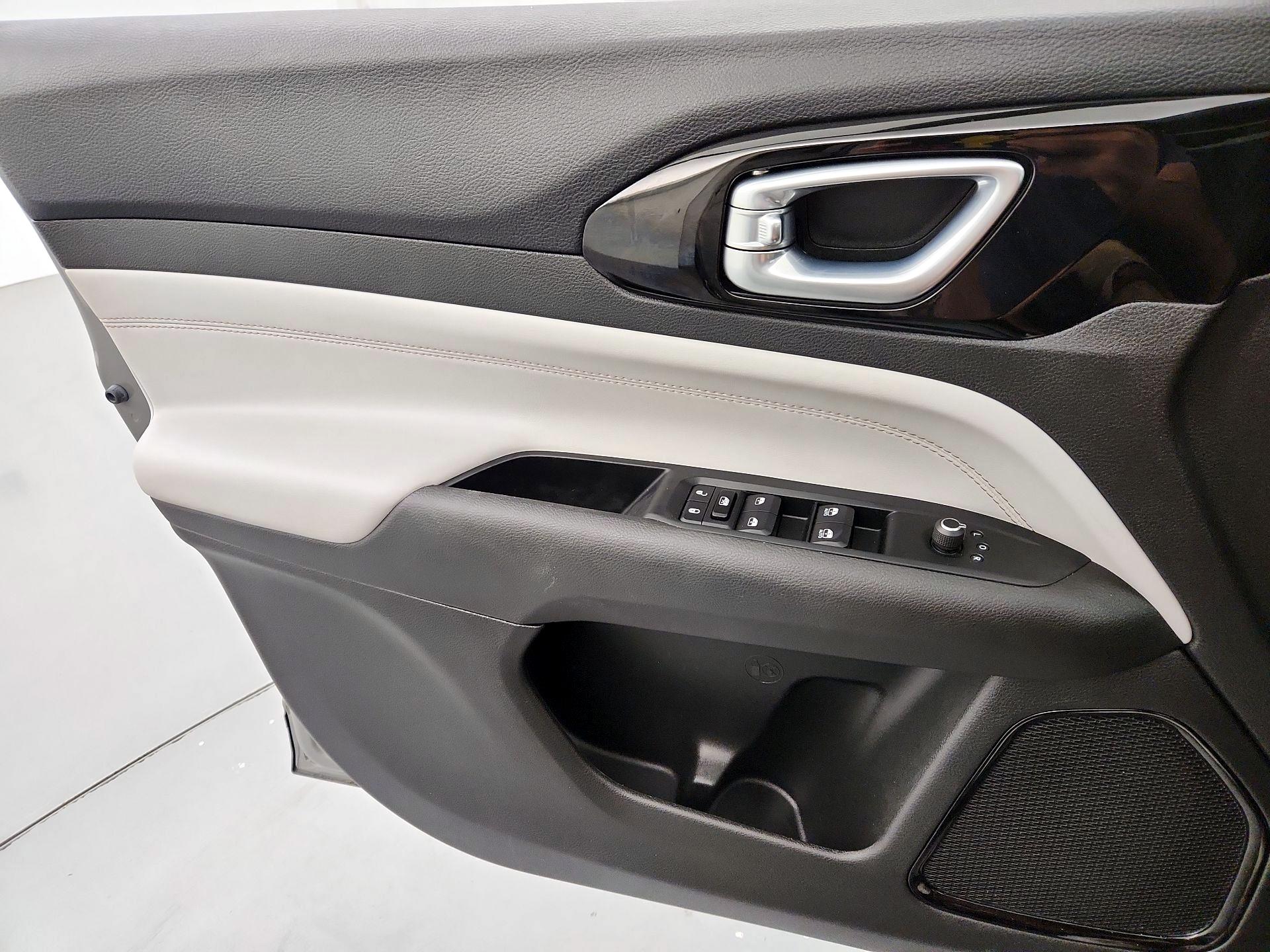 Thumbnail: 2022 Jeep Compass - 12