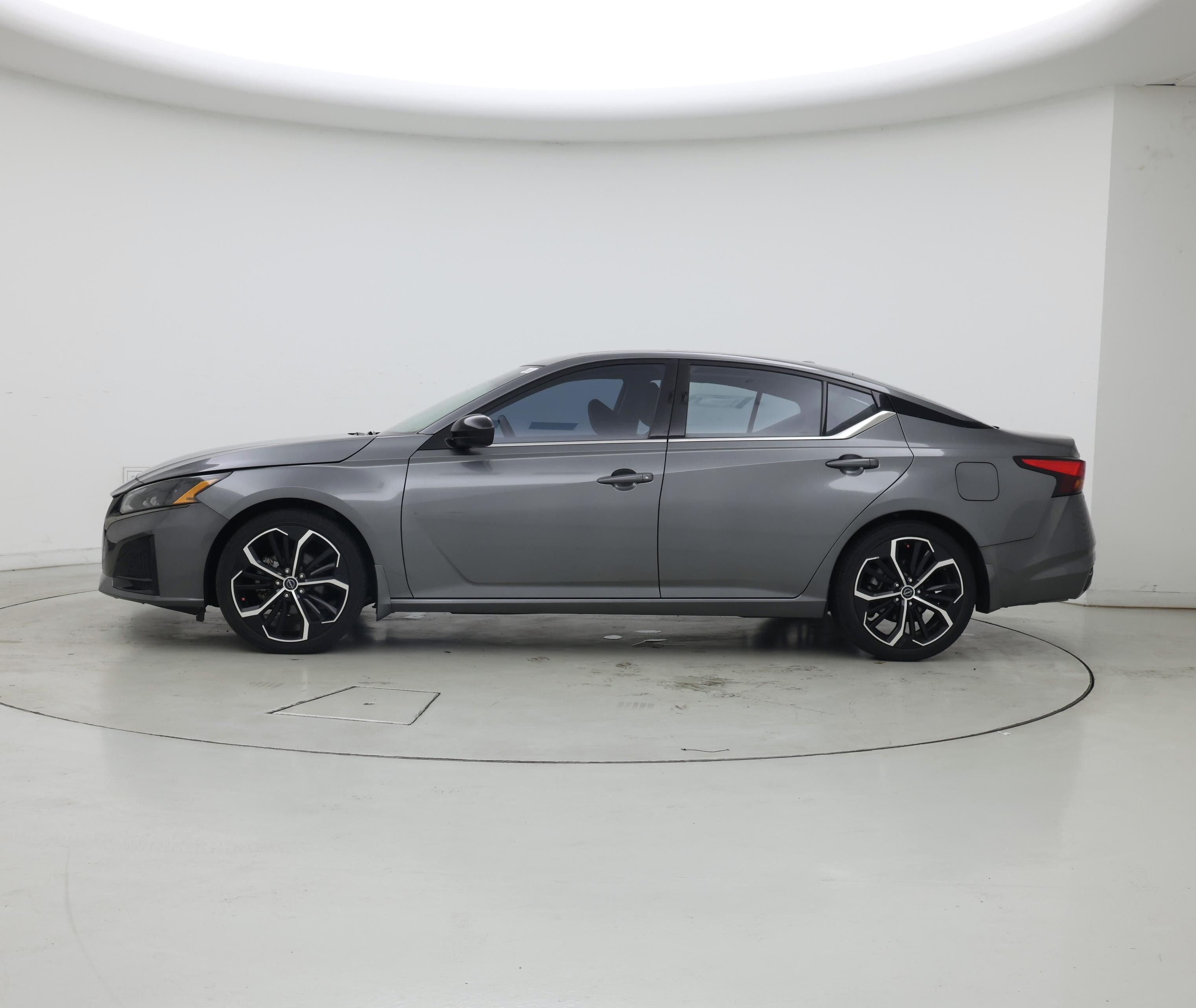 Thumbnail: 2023 Nissan Altima - 3