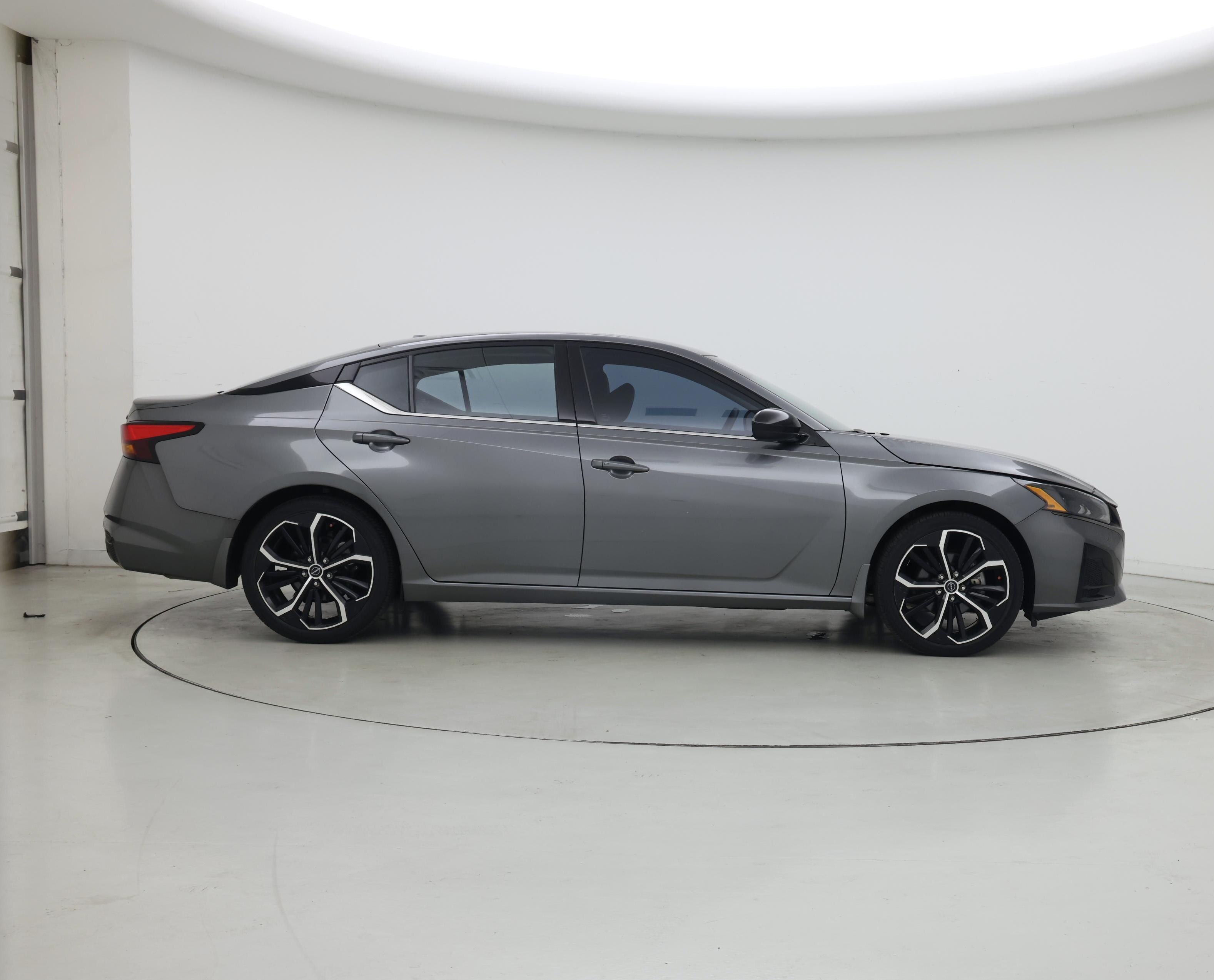 Thumbnail: 2023 Nissan Altima - 7