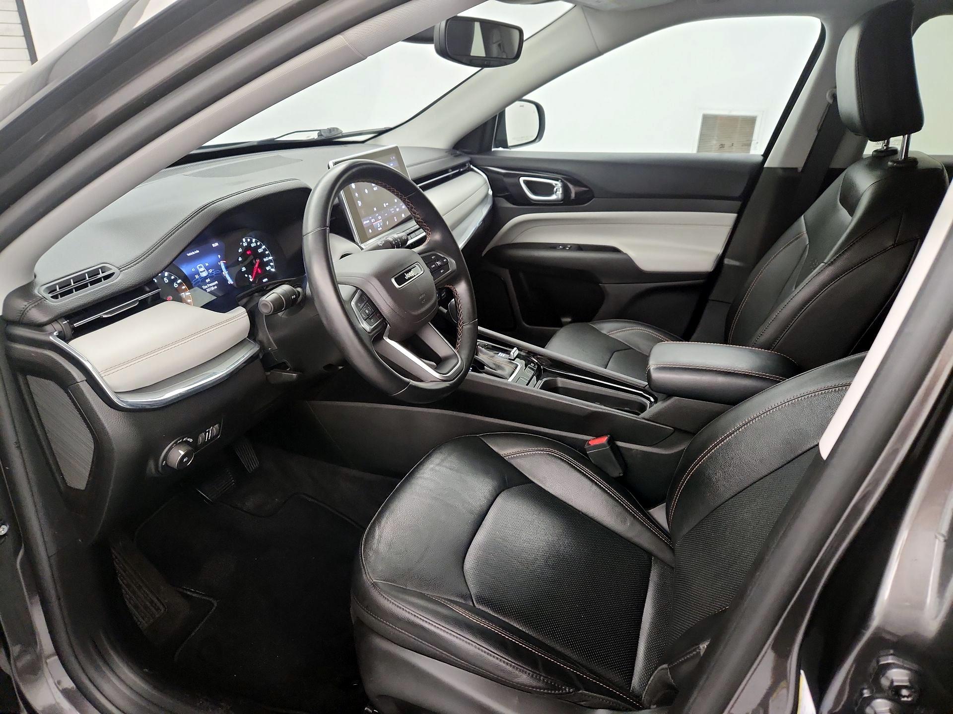 Thumbnail: 2022 Jeep Compass - 11