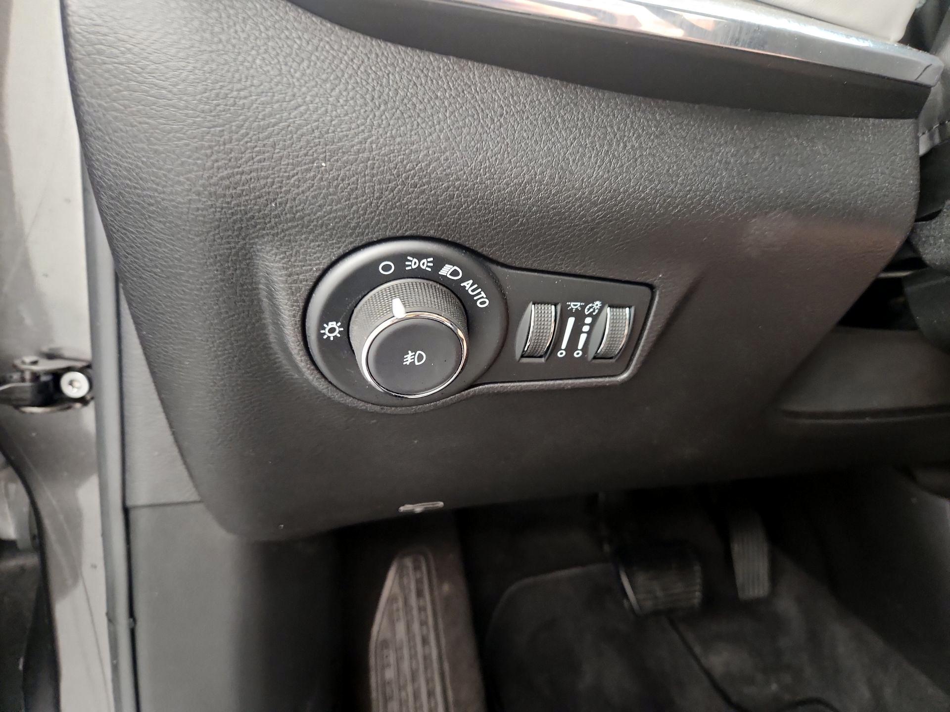 Thumbnail: 2022 Jeep Compass - 13