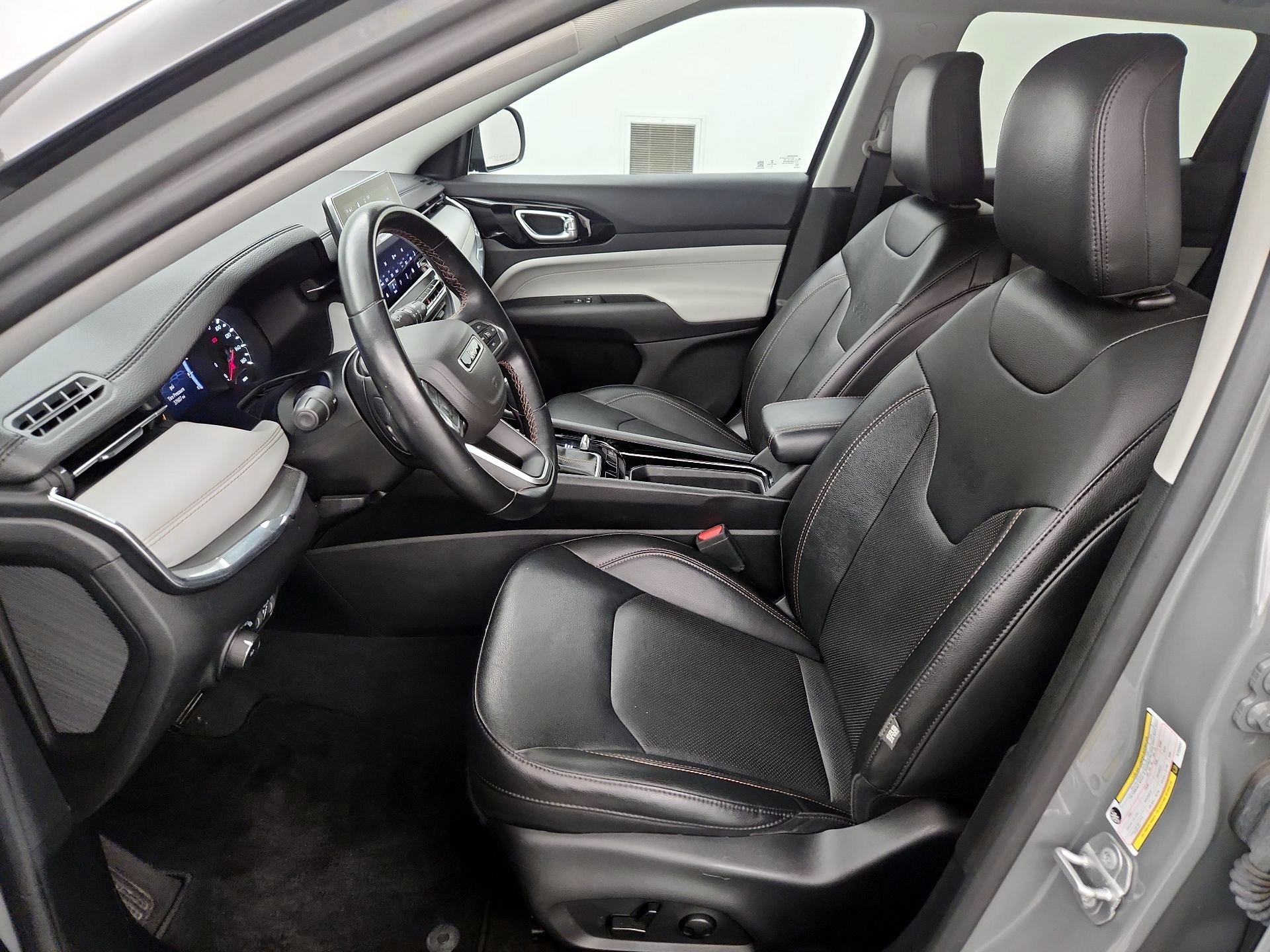 Thumbnail: 2022 Jeep Compass - 11