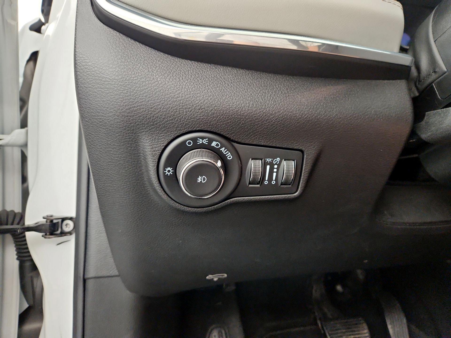 Thumbnail: 2023 Jeep Compass - 13