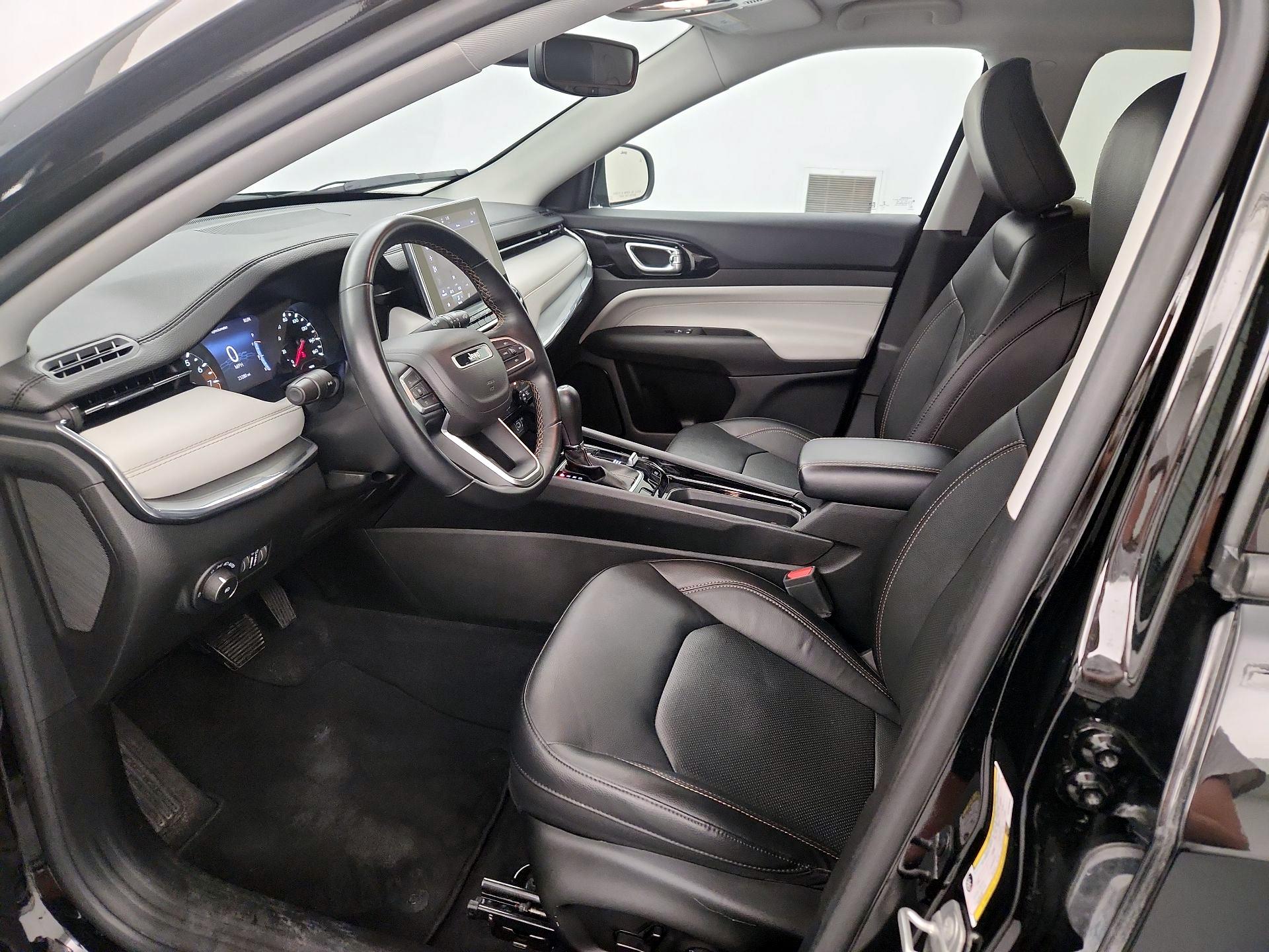Thumbnail: 2022 Jeep Compass - 11