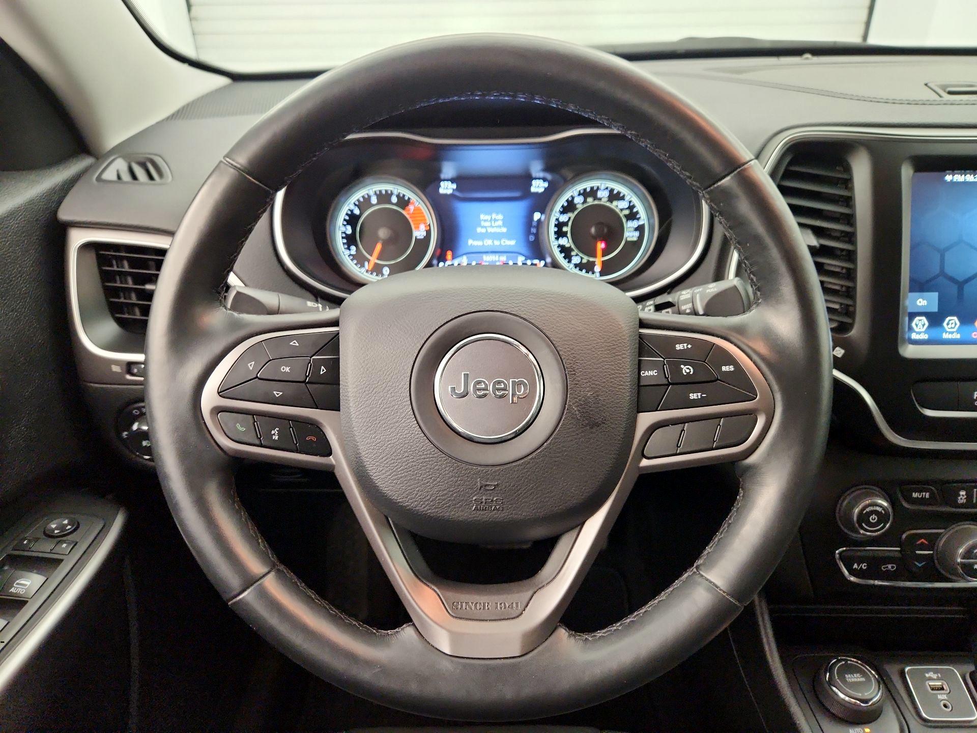 Thumbnail: 2021 Jeep Cherokee - 10