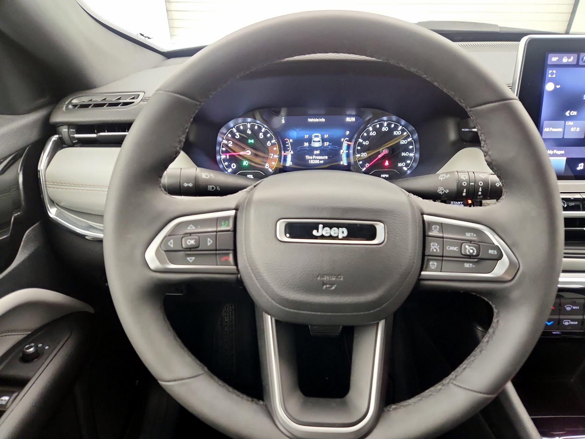 Thumbnail: 2023 Jeep Compass - 10