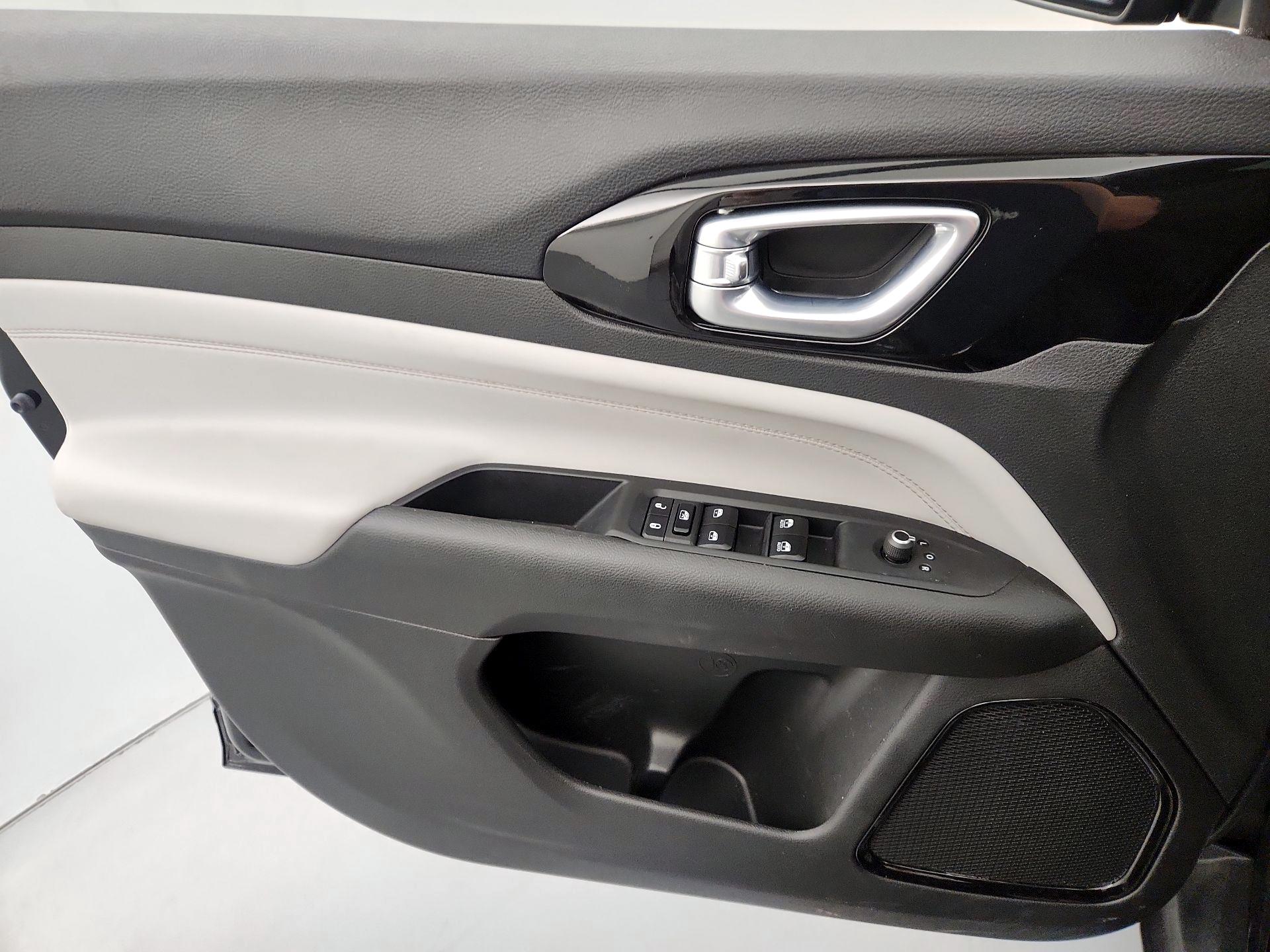 Thumbnail: 2023 Jeep Compass - 12