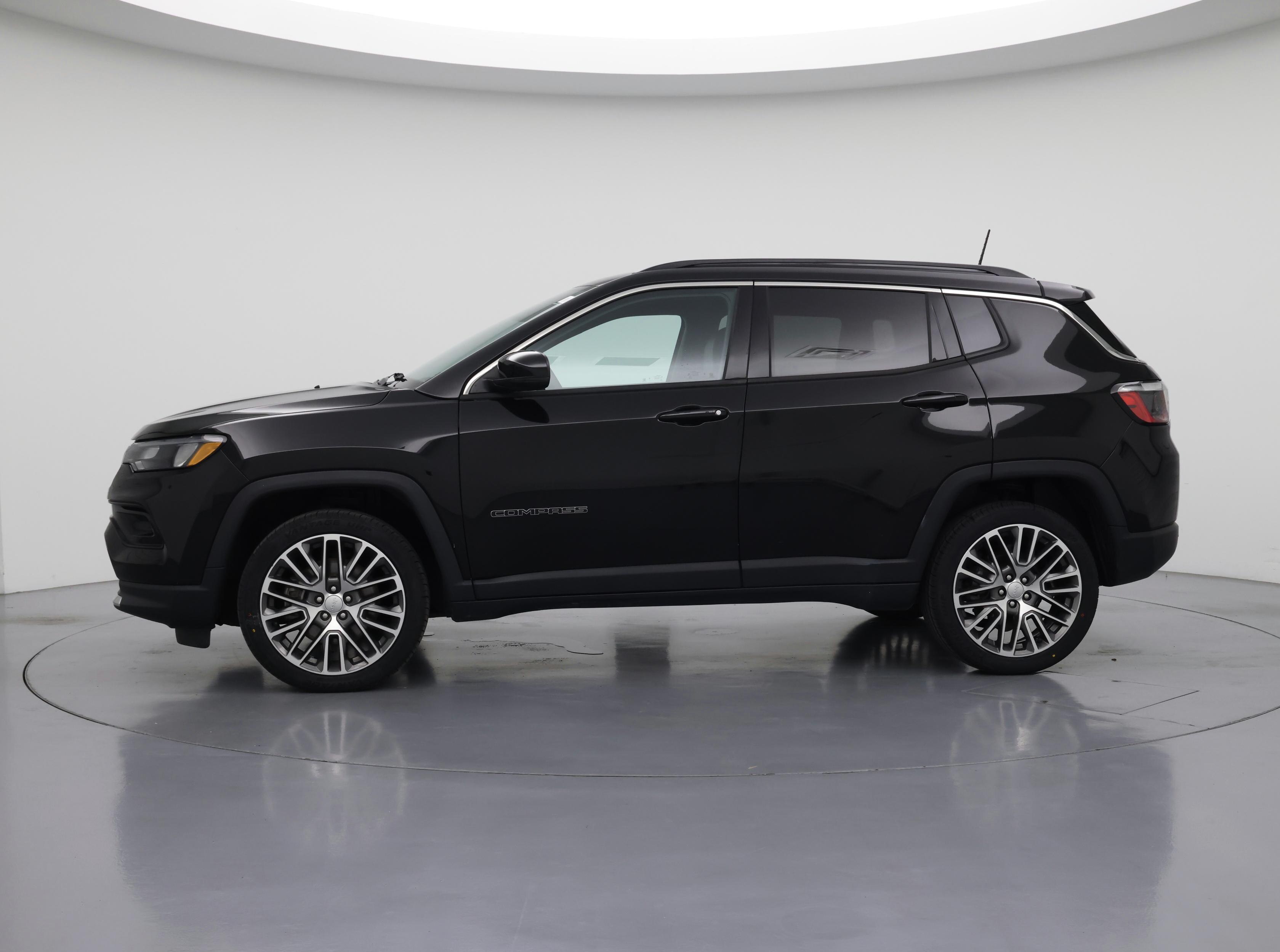 Thumbnail: 2023 Jeep Compass - 3