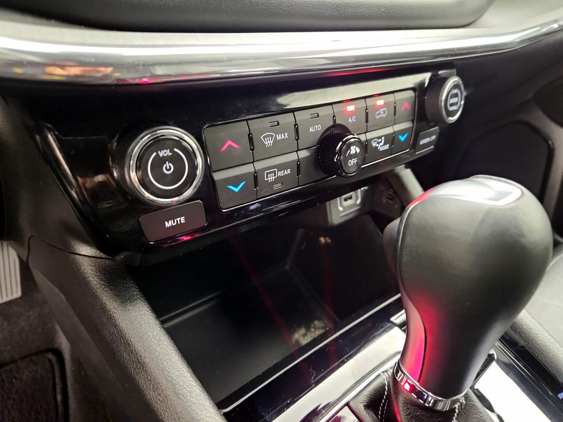 Thumbnail: 2022 Jeep Compass - 17