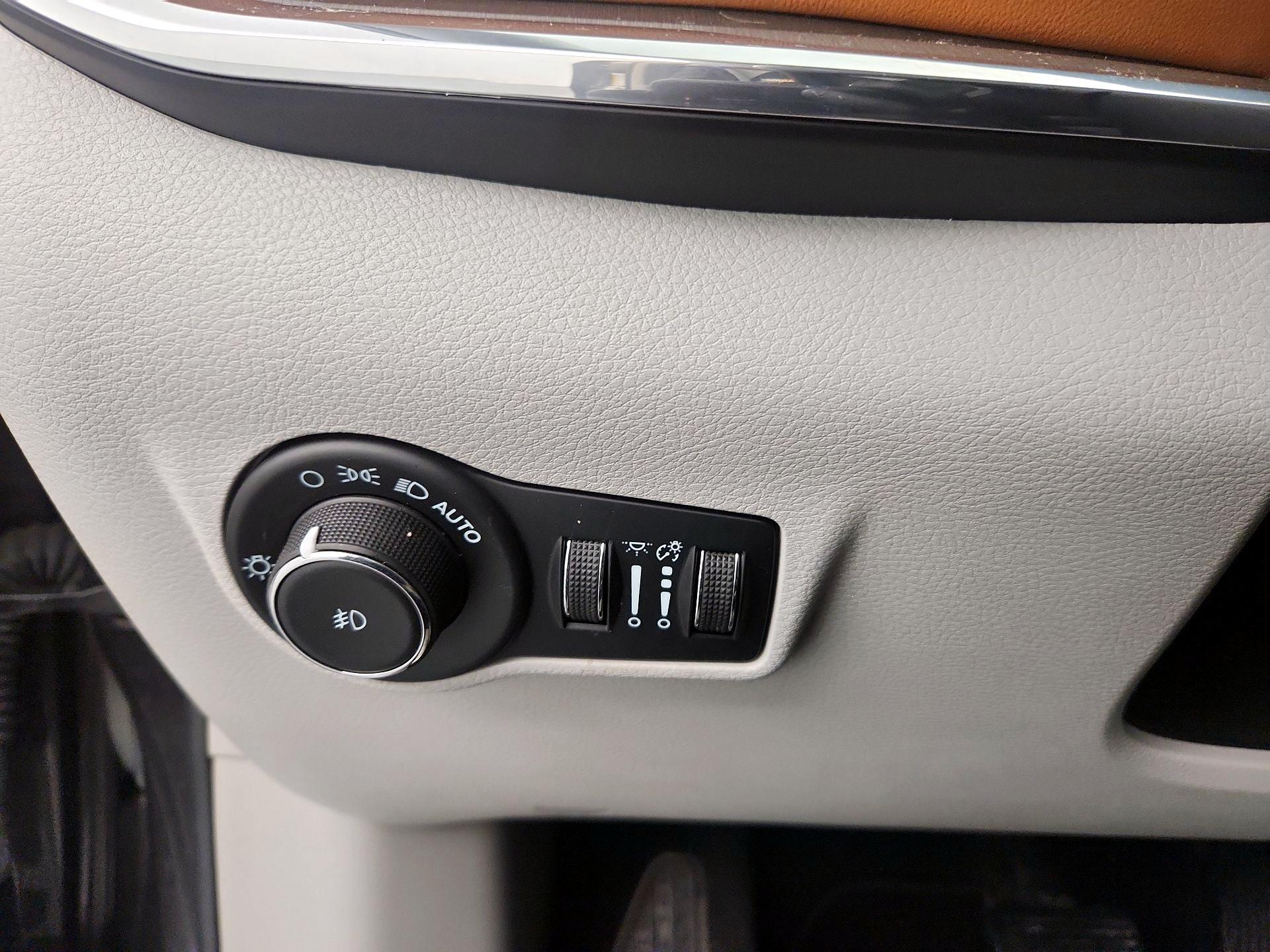 Thumbnail: 2022 Jeep Compass - 13