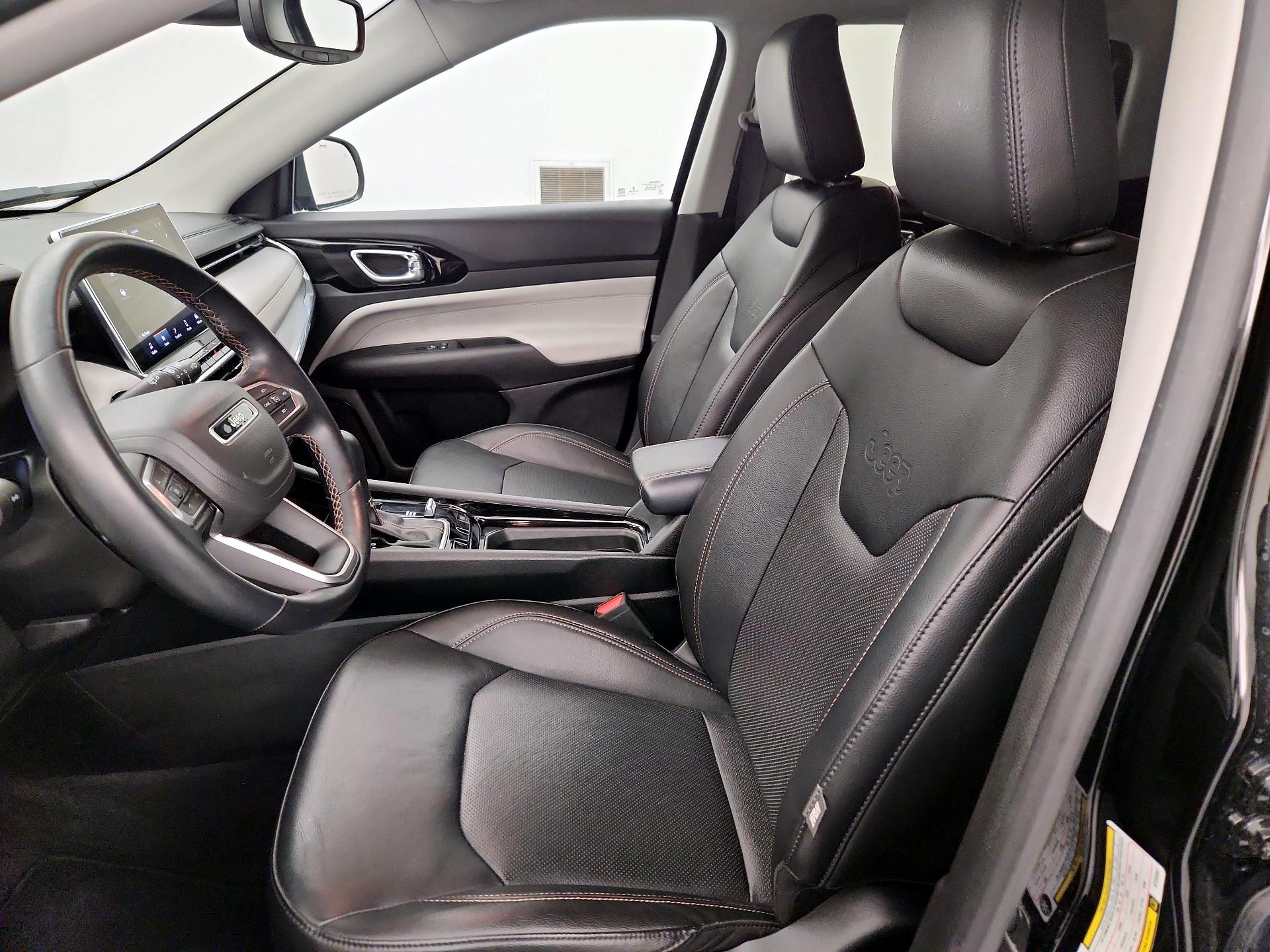 Thumbnail: 2022 Jeep Compass - 11