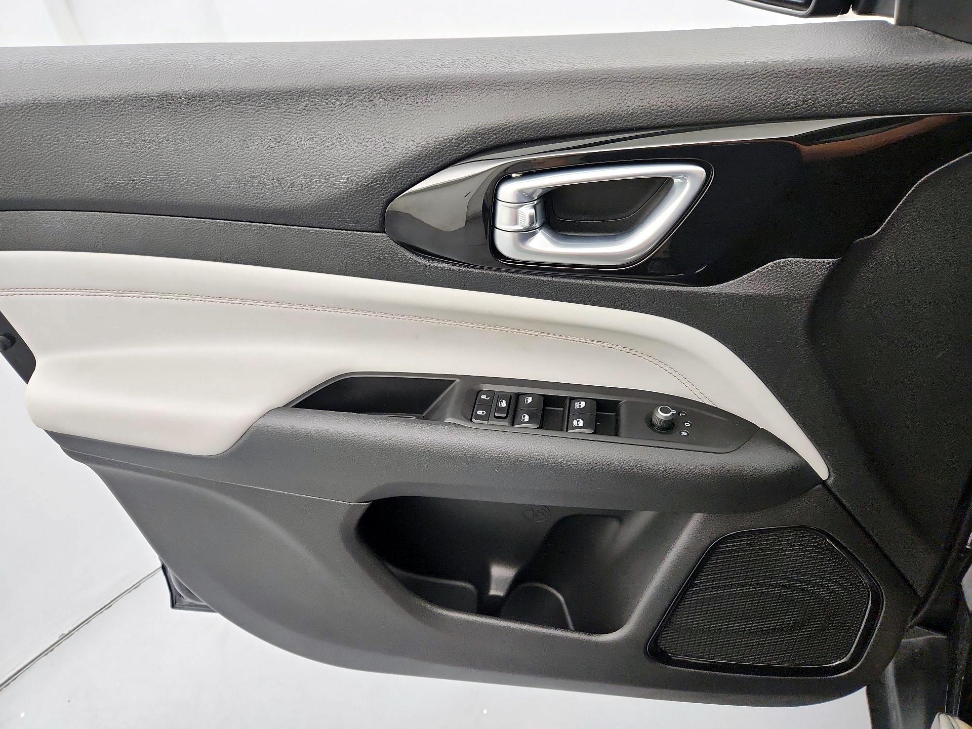 Thumbnail: 2022 Jeep Compass - 12