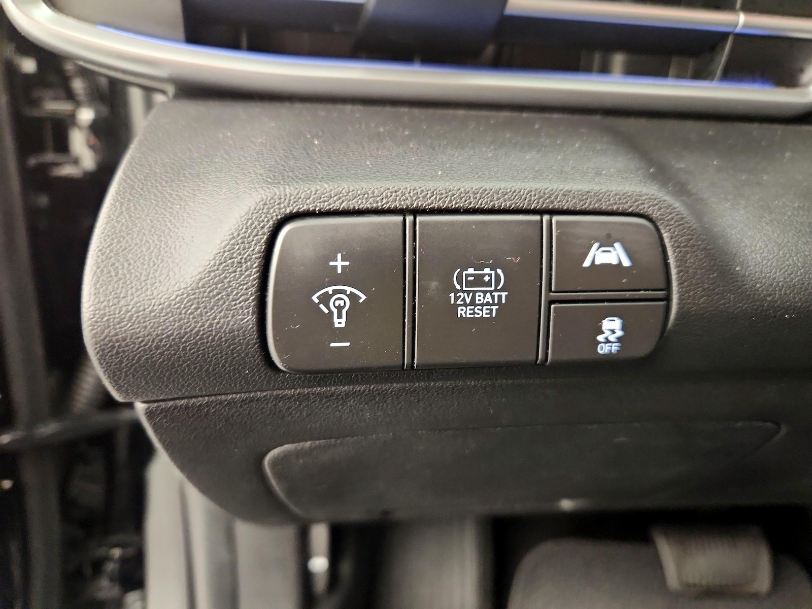 2023 Hyundai Elantra Limited - Photo 14