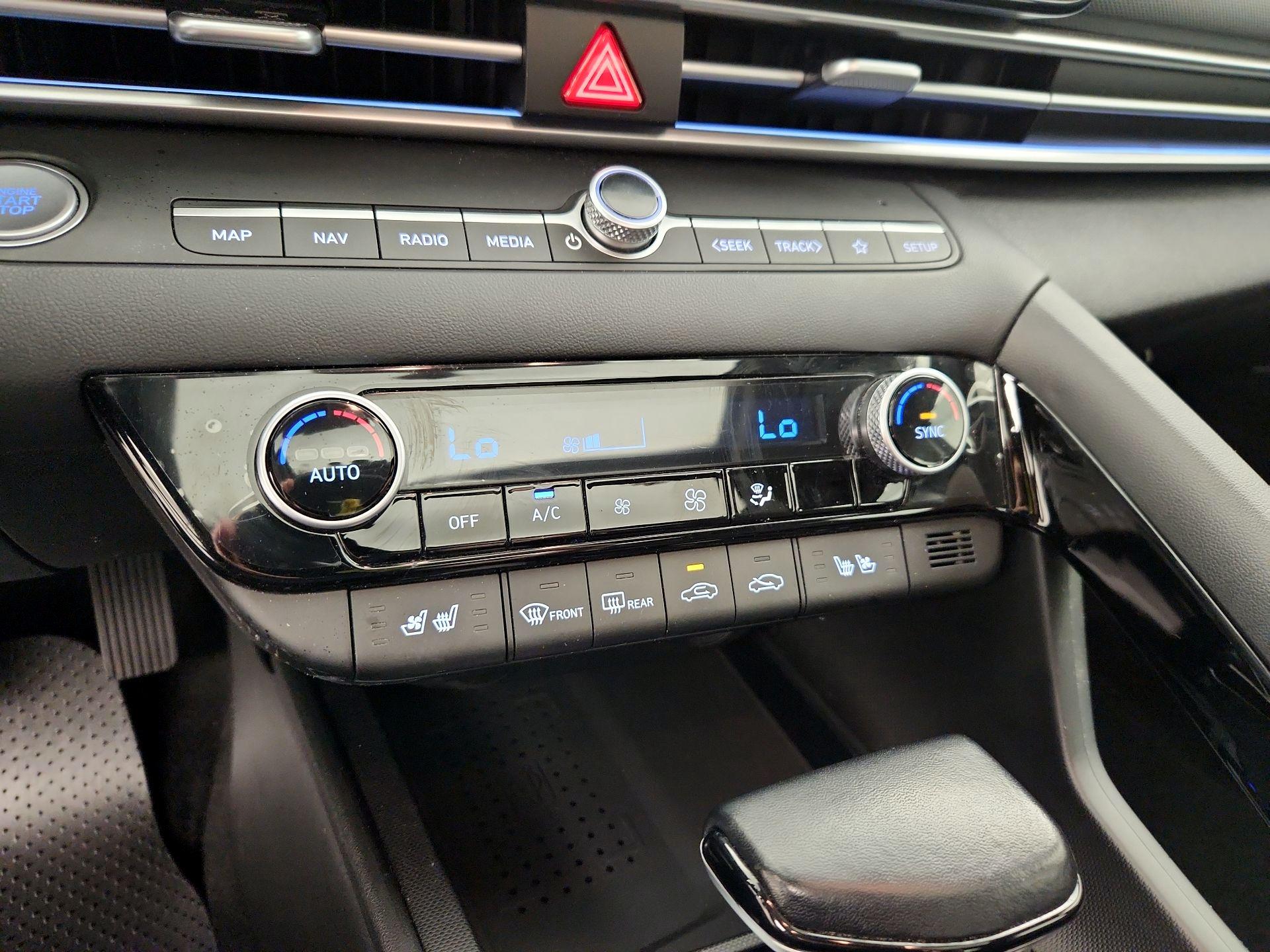 Thumbnail: 2023 Hyundai Elantra - 17