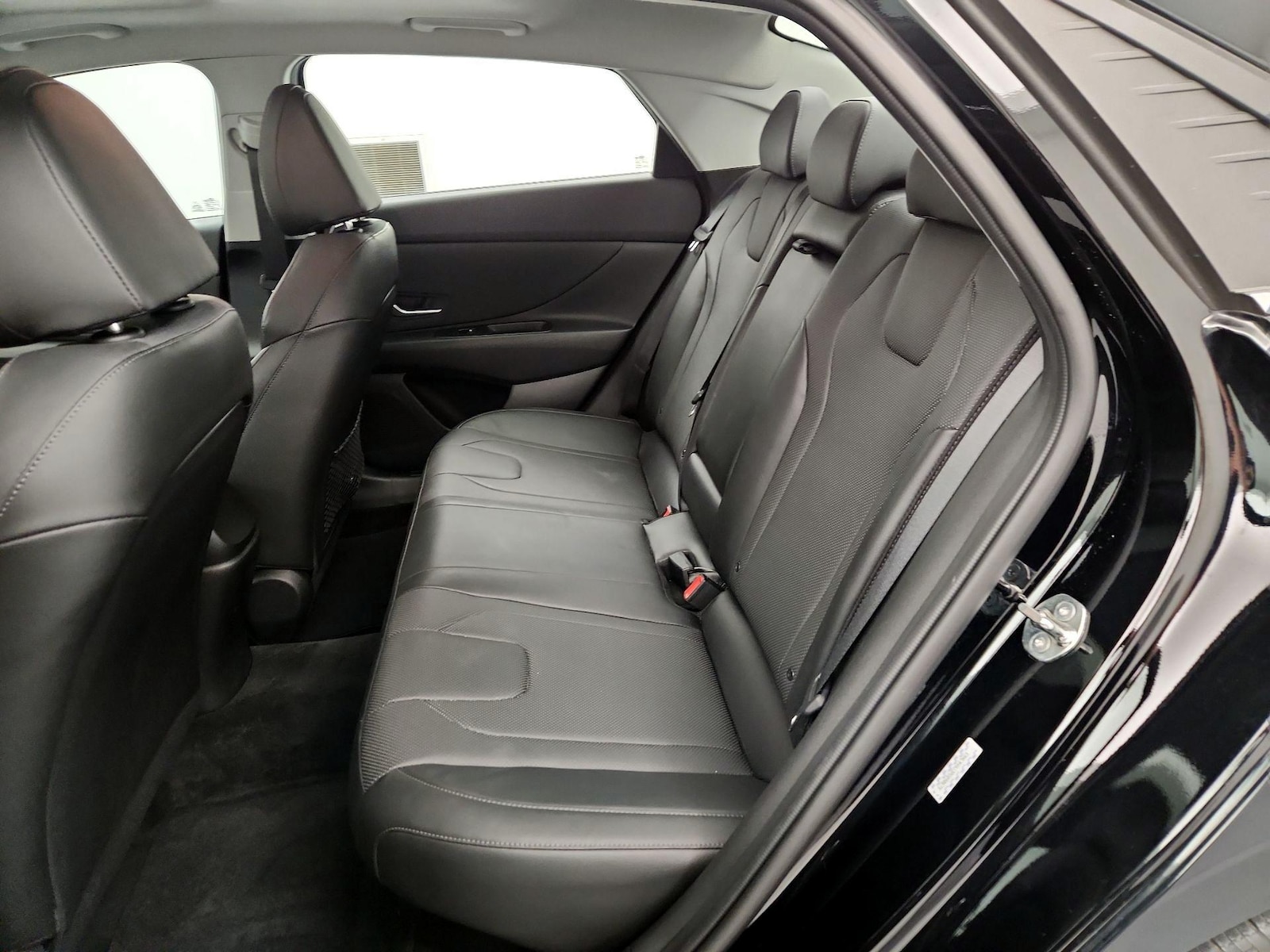 2023 Hyundai Elantra Limited - Photo 22