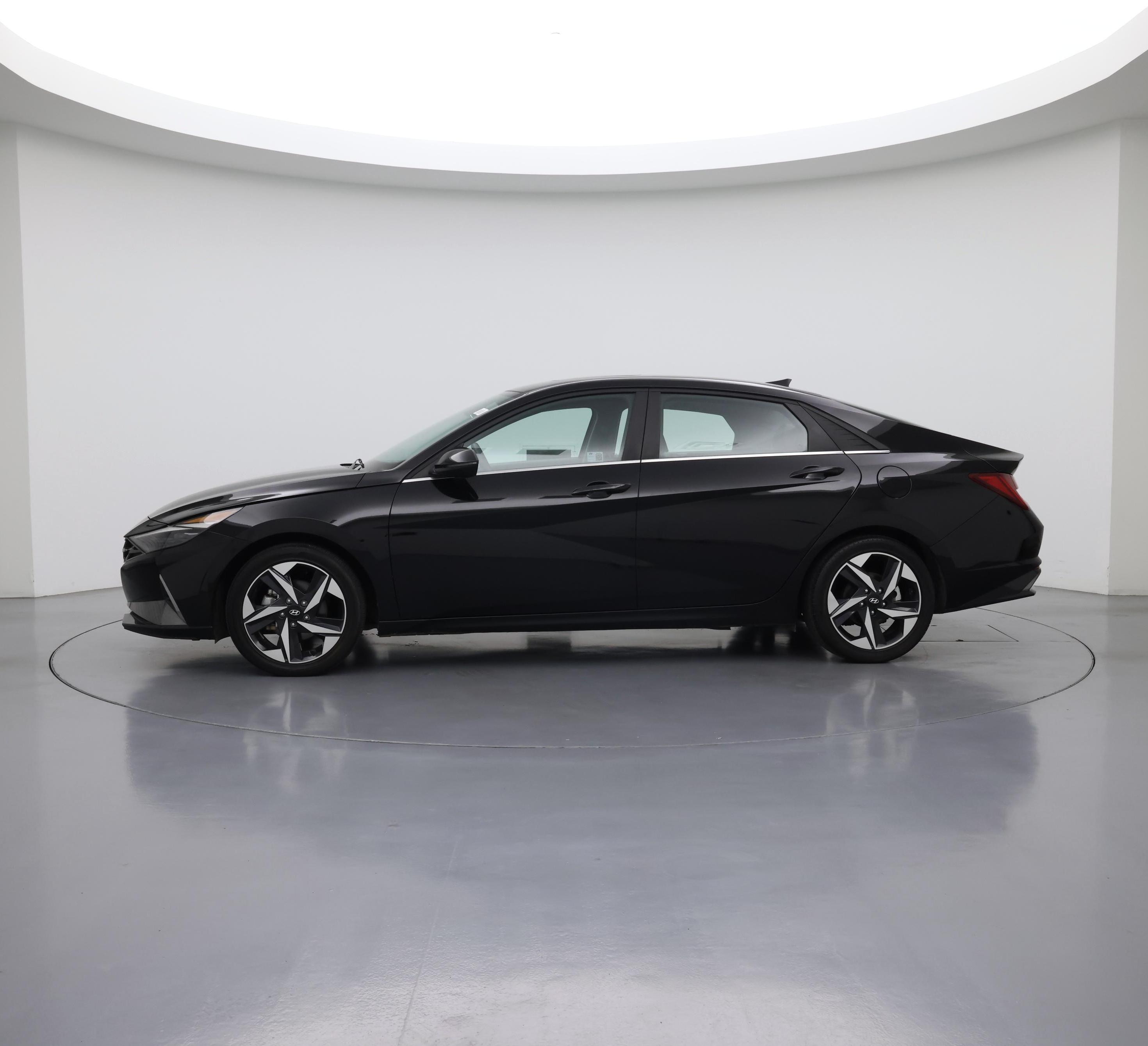 Thumbnail: 2023 Hyundai Elantra - 3