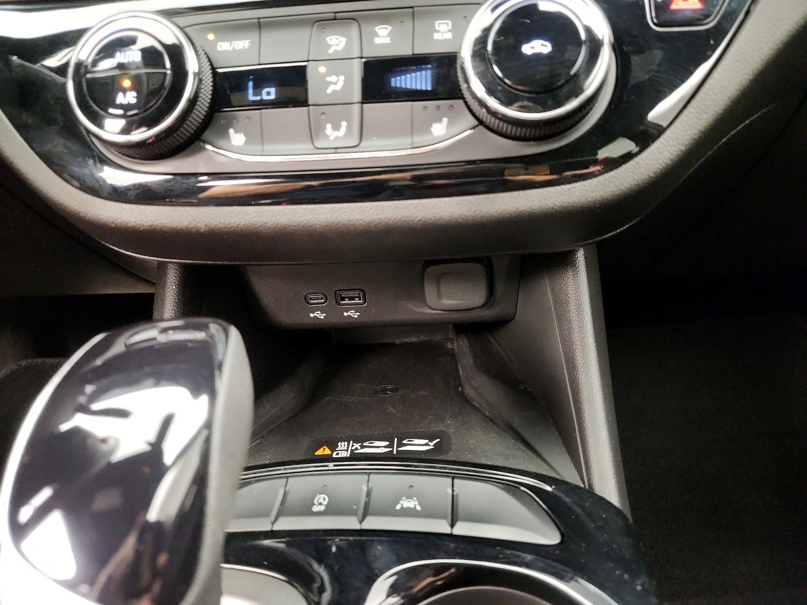 2024 Buick Envista Sport Touring - Photo 19