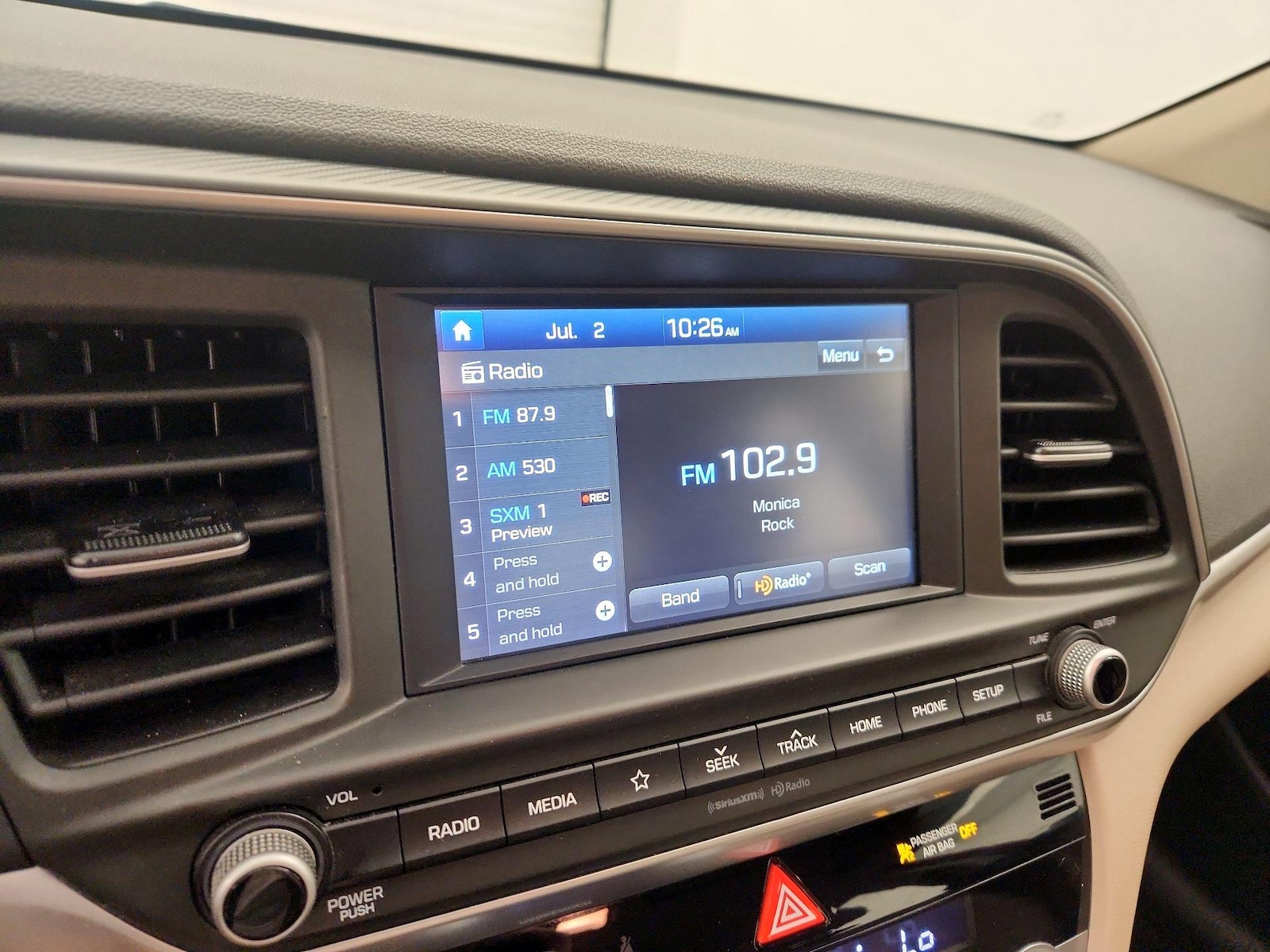 2020 Hyundai Elantra SEL - Photo 16