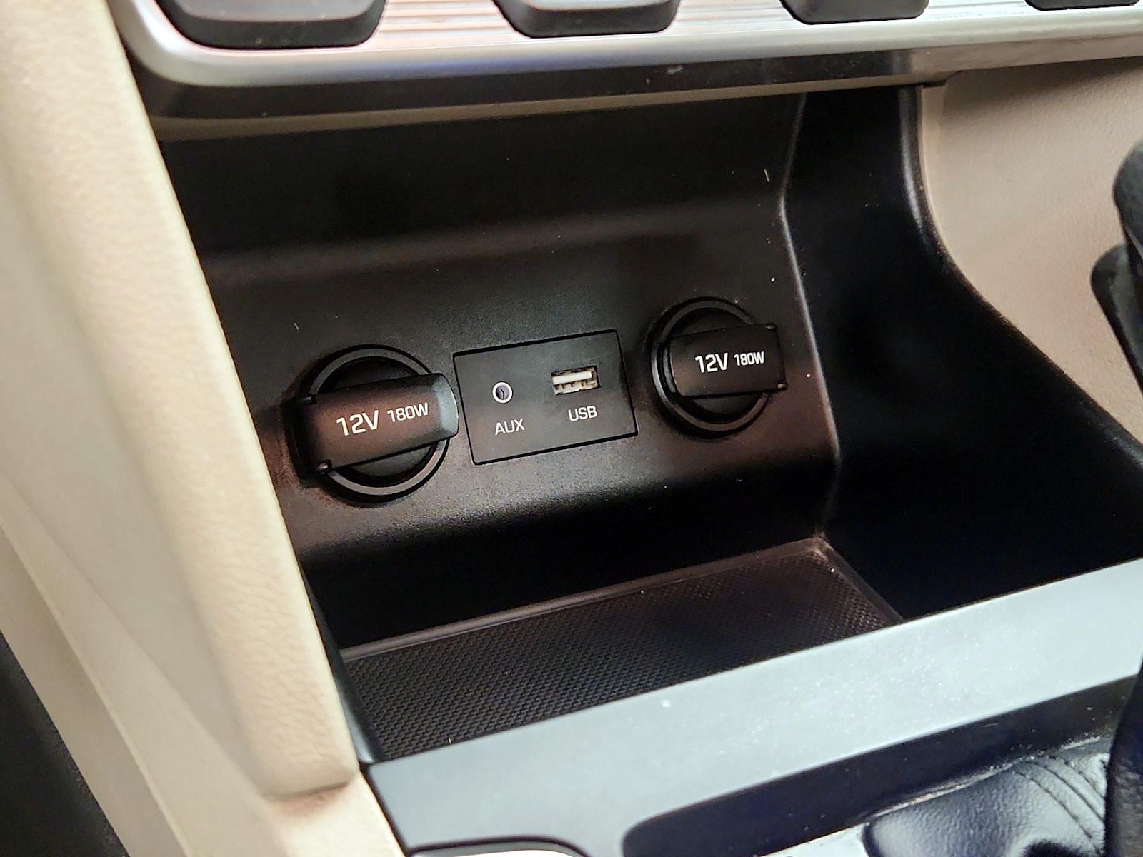 2020 Hyundai Elantra SEL - Photo 19